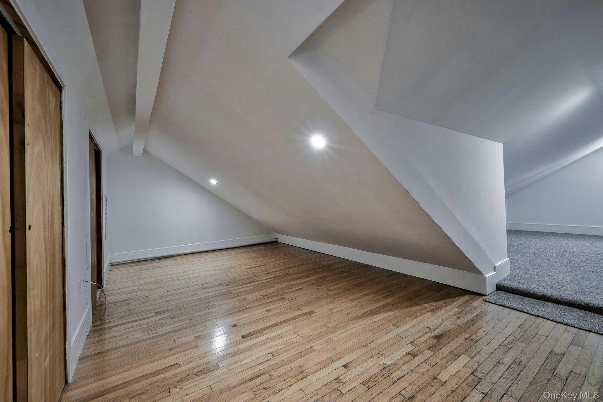 Single Family Long Nassau County, NY 11550, MLS-919692-37