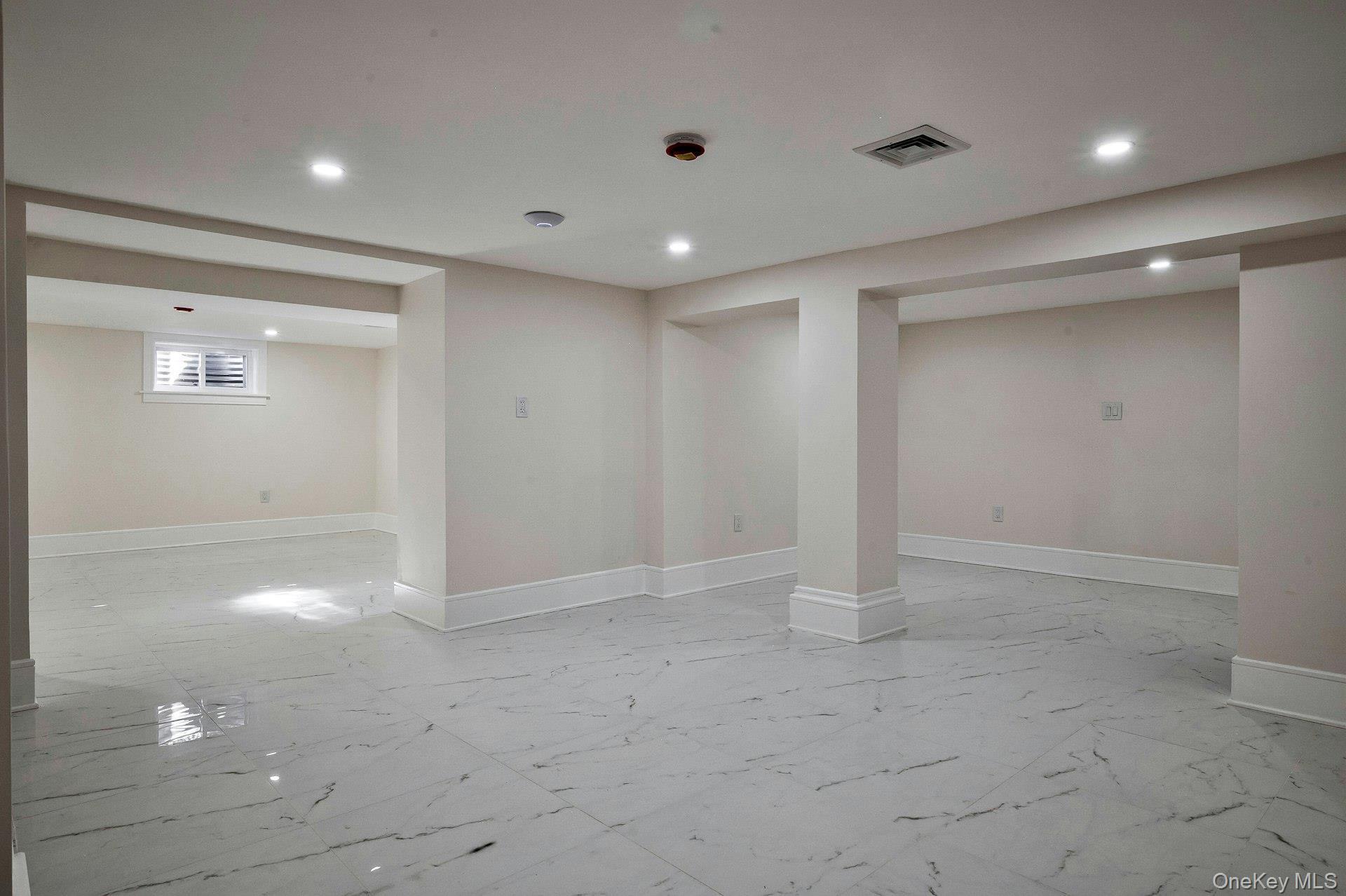 Single Family Long Nassau County, NY 11550, MLS-919692-43