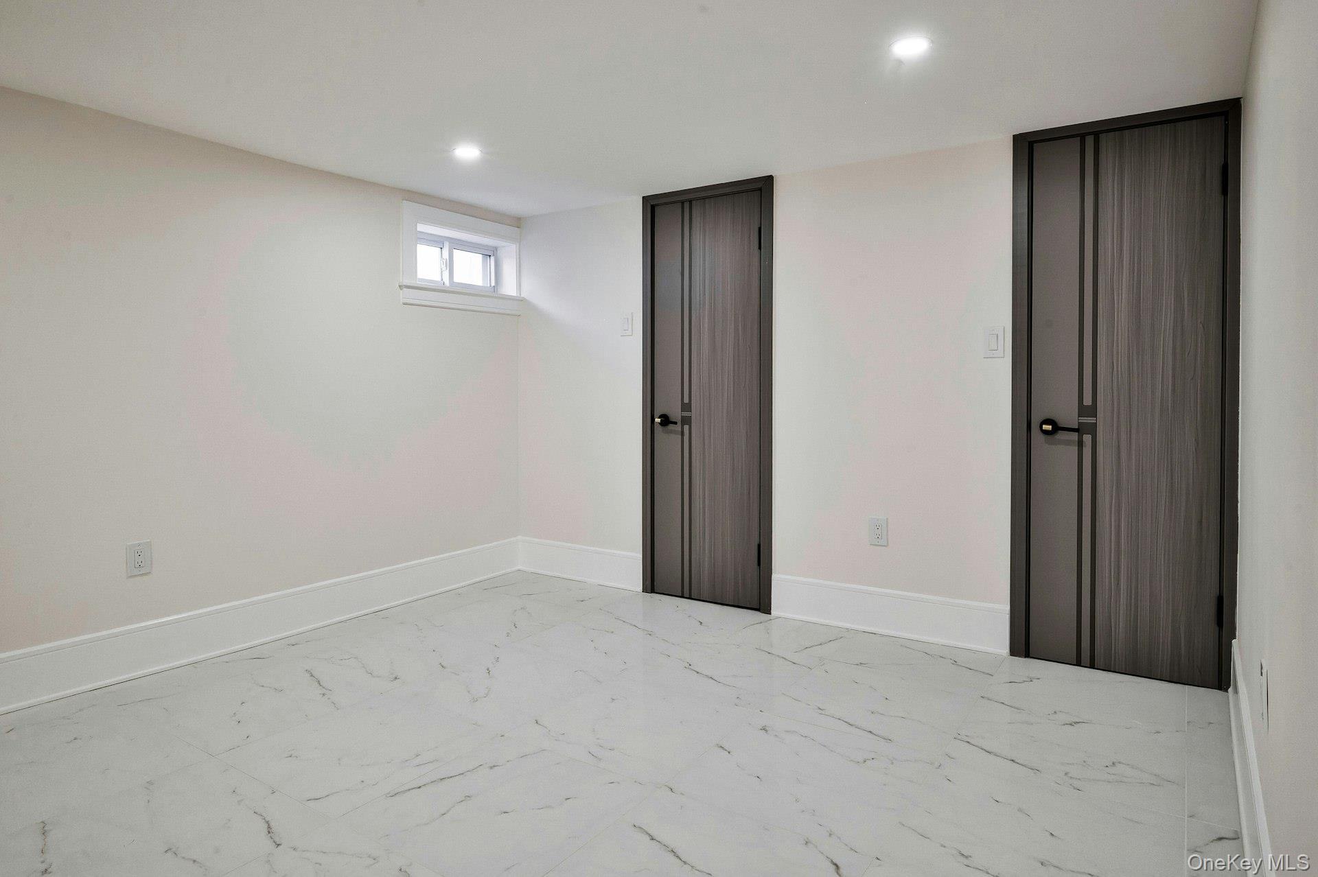 Single Family Long Nassau County, NY 11550, MLS-919692-44