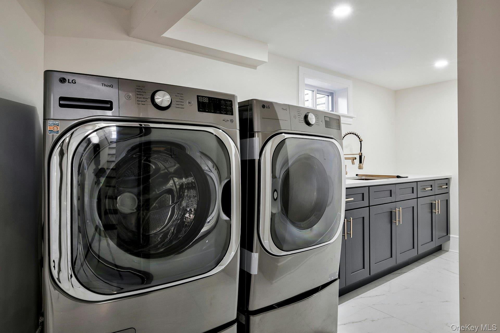 Single Family Long  Nassau County, NY 11550, MLS-919692-45