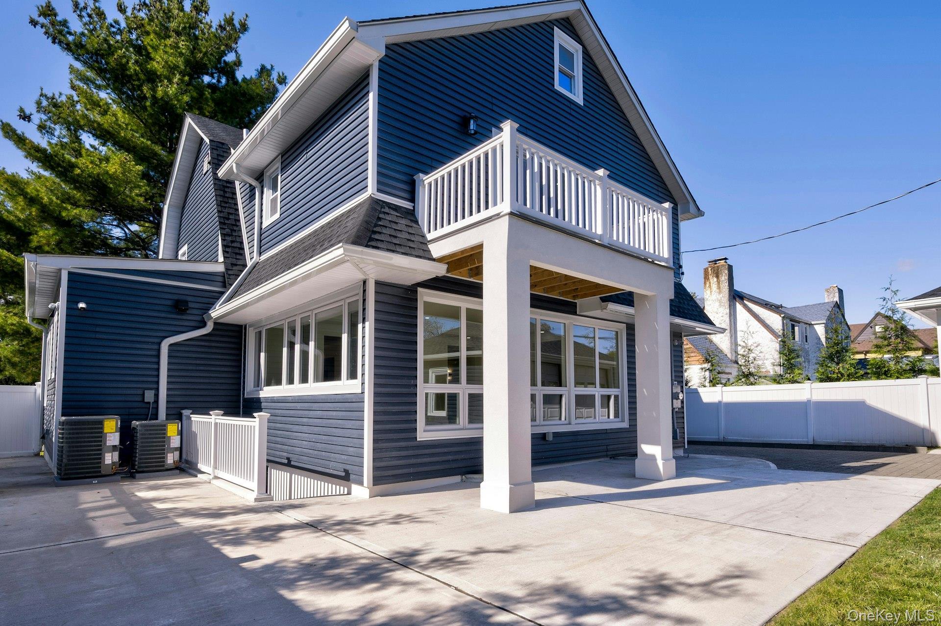 Single Family Long Nassau County, NY 11550, MLS-919692-5