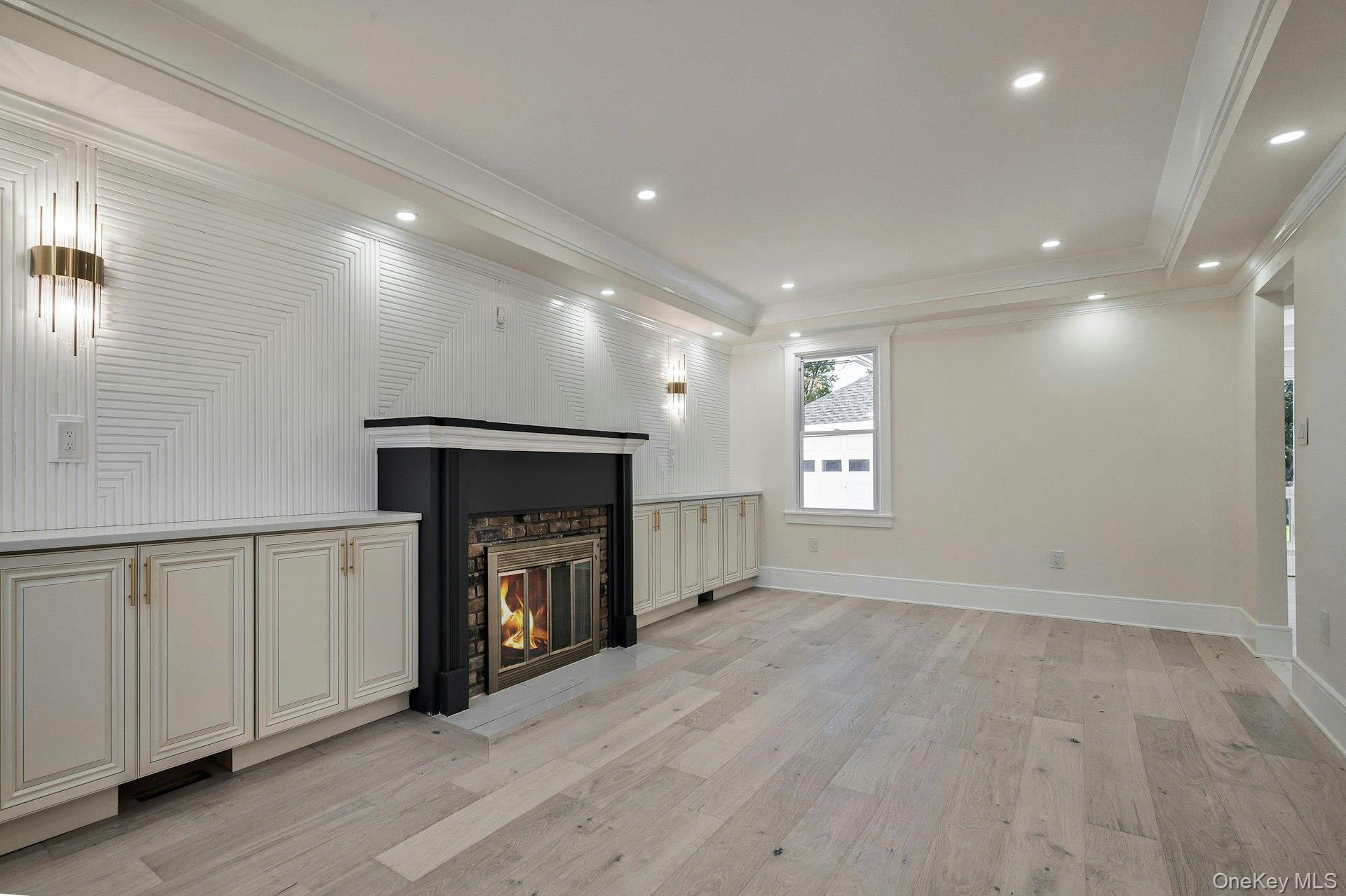 Single Family Long Nassau County, NY 11550, MLS-919692-9