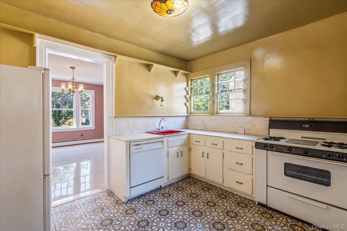 Single Family 161st Queens, NY 11358, MLS-919693-13