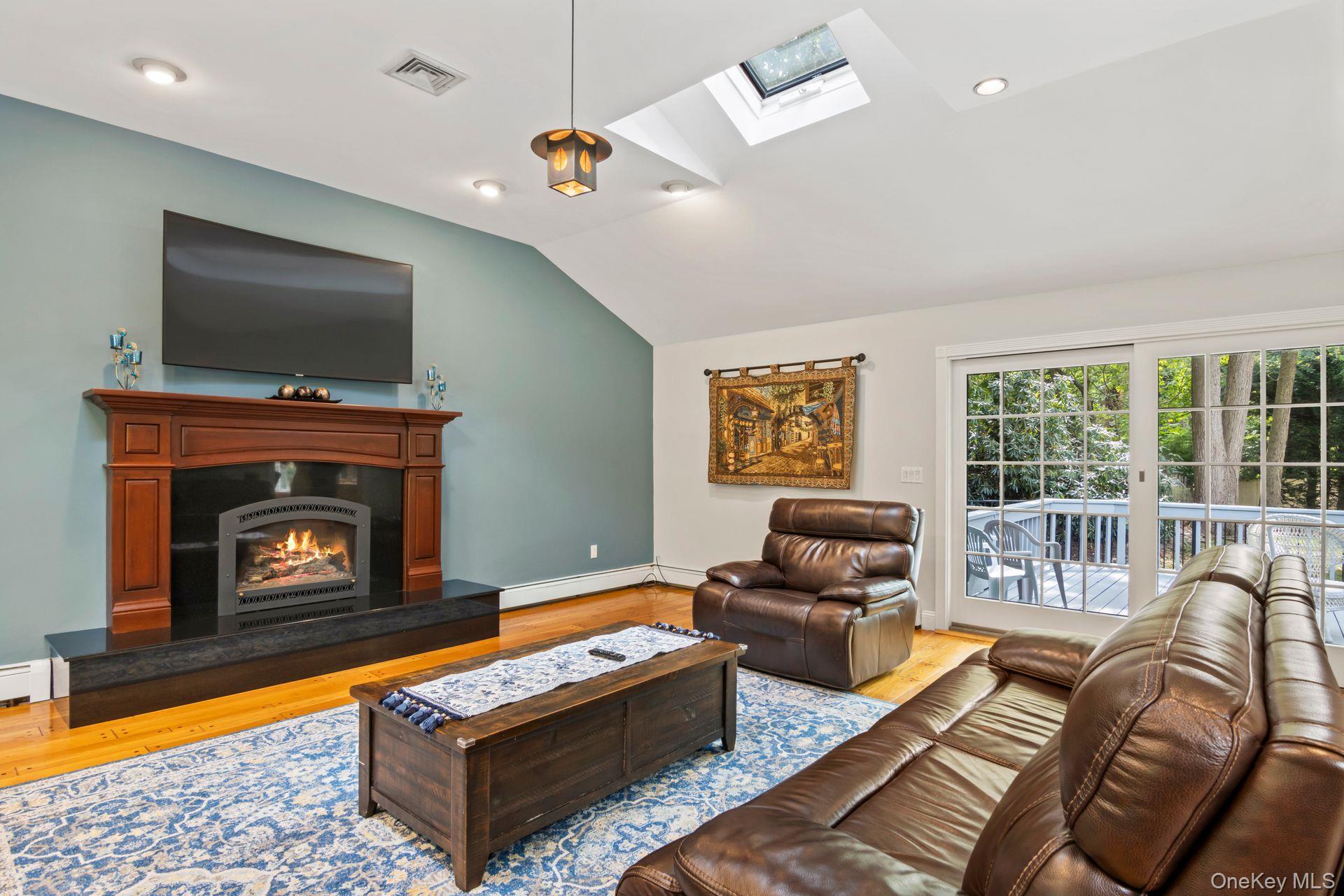 Single Family Bluebird Suffolk County, NY 11743, MLS-919701-18