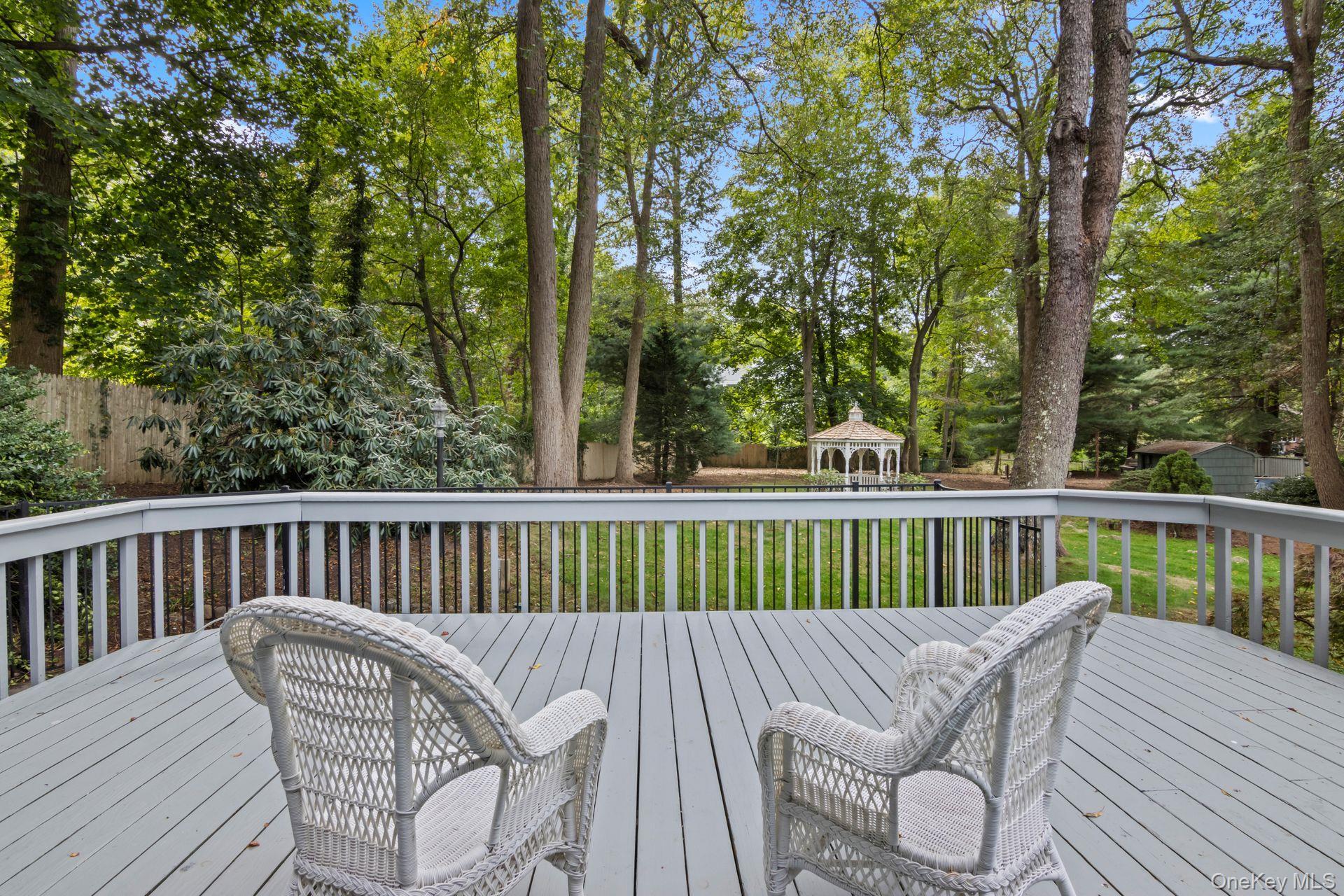 Single Family Bluebird Suffolk County, NY 11743, MLS-919701-21