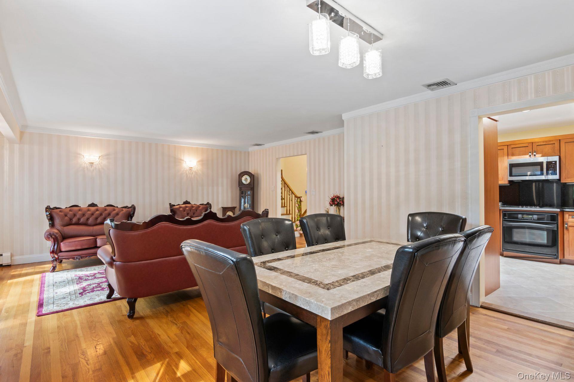 Single Family Bluebird Suffolk County, NY 11743, MLS-919701-24