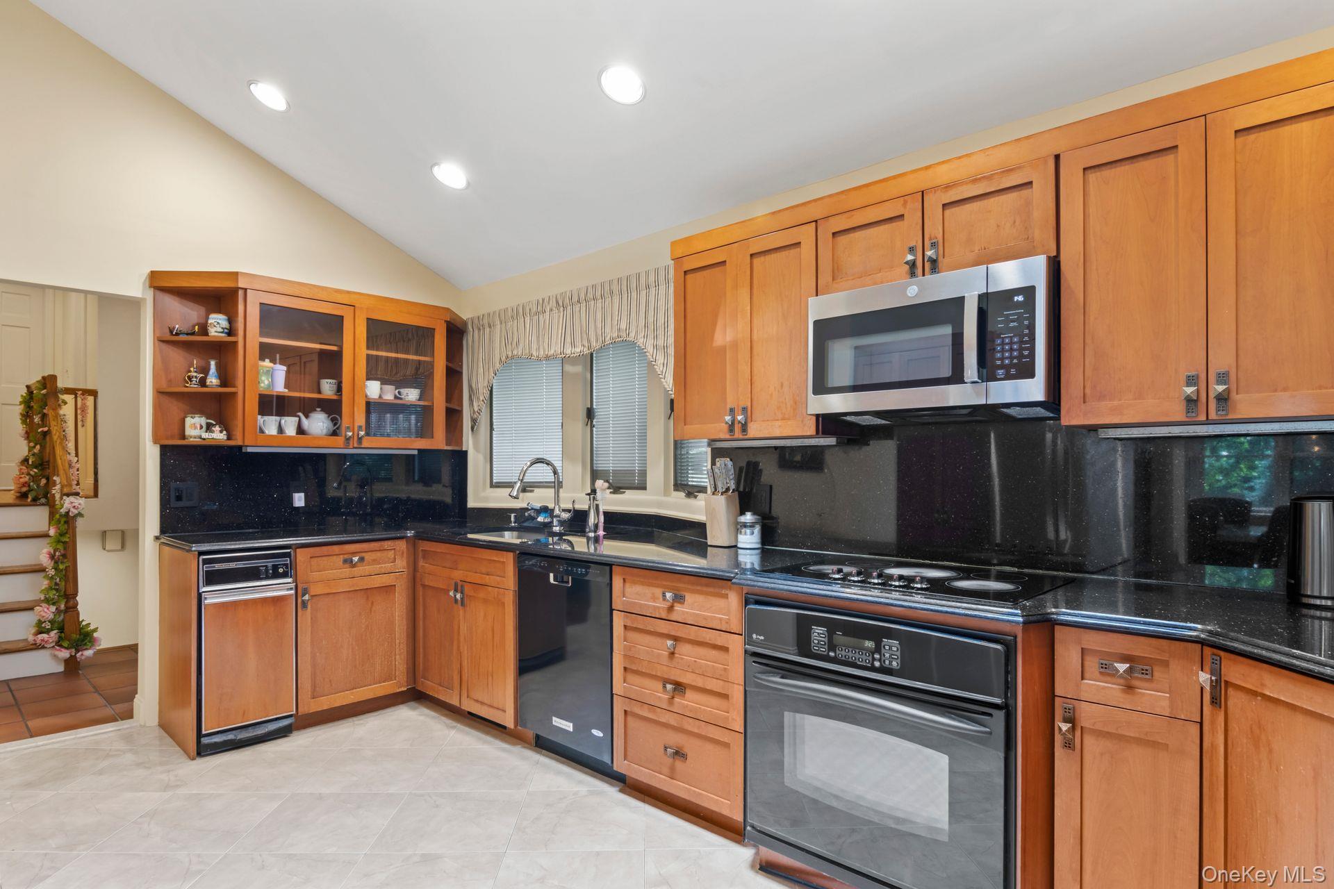 Single Family Bluebird Suffolk County, NY 11743, MLS-919701-30