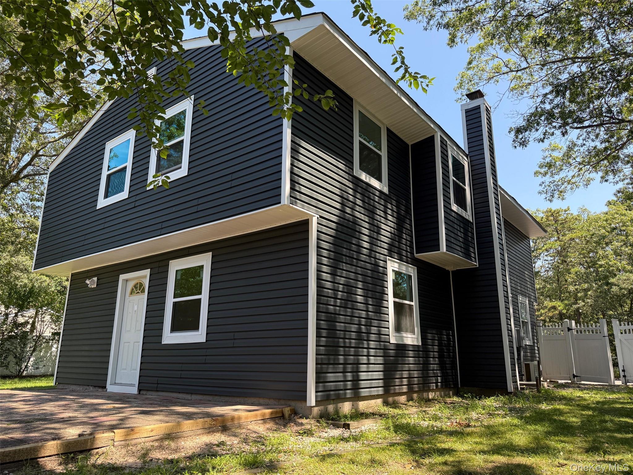 Single Family Chestnut  Suffolk County, NY 11727, MLS-919735-7