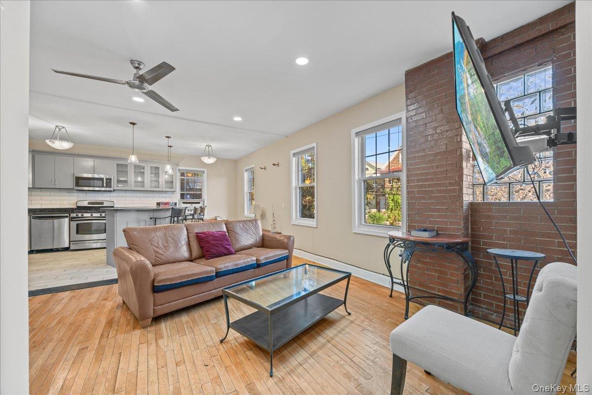 Single Family Irwin  Bronx, NY 10463, MLS-919749-12