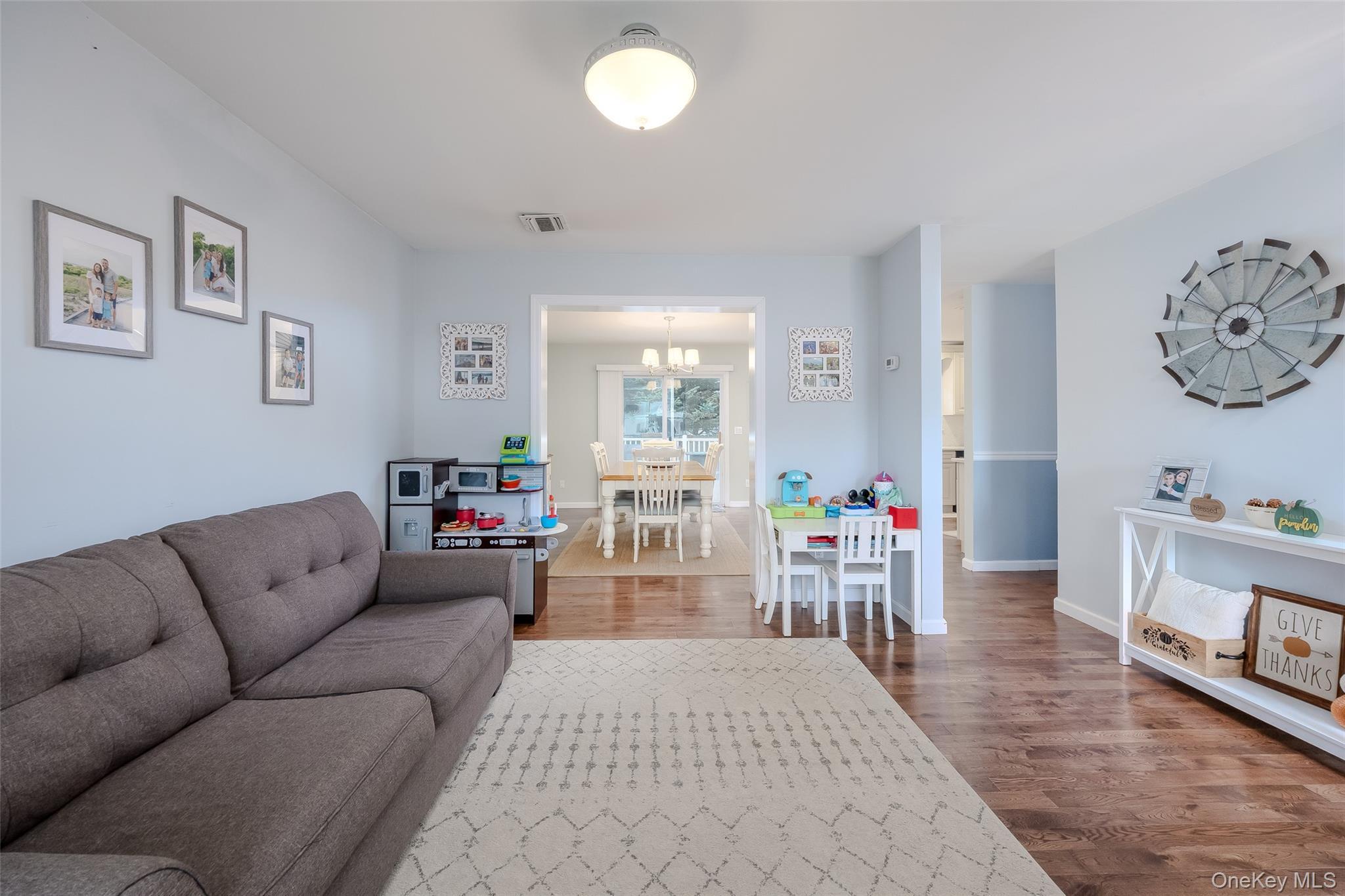 Single Family Baker Suffolk County, NY 11951, MLS-919764-10