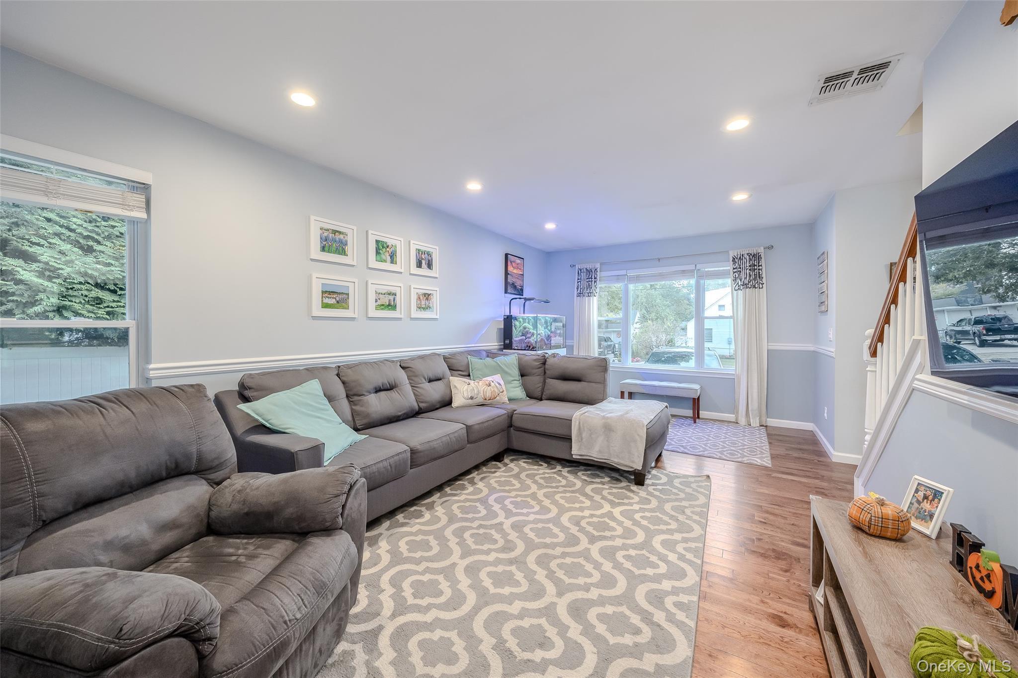 Single Family Baker Suffolk County, NY 11951, MLS-919764-19