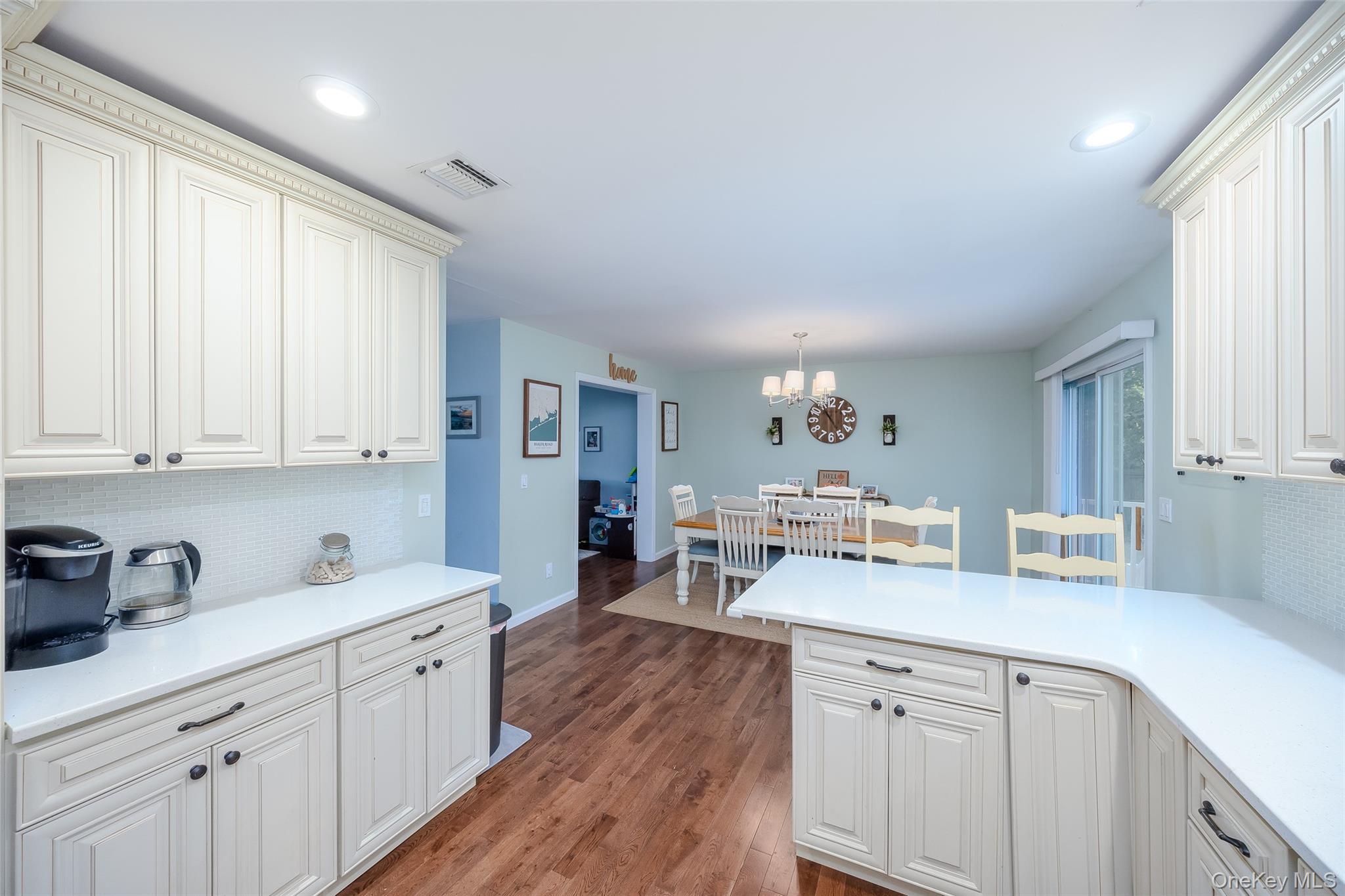 Single Family Baker Suffolk County, NY 11951, MLS-919764-7