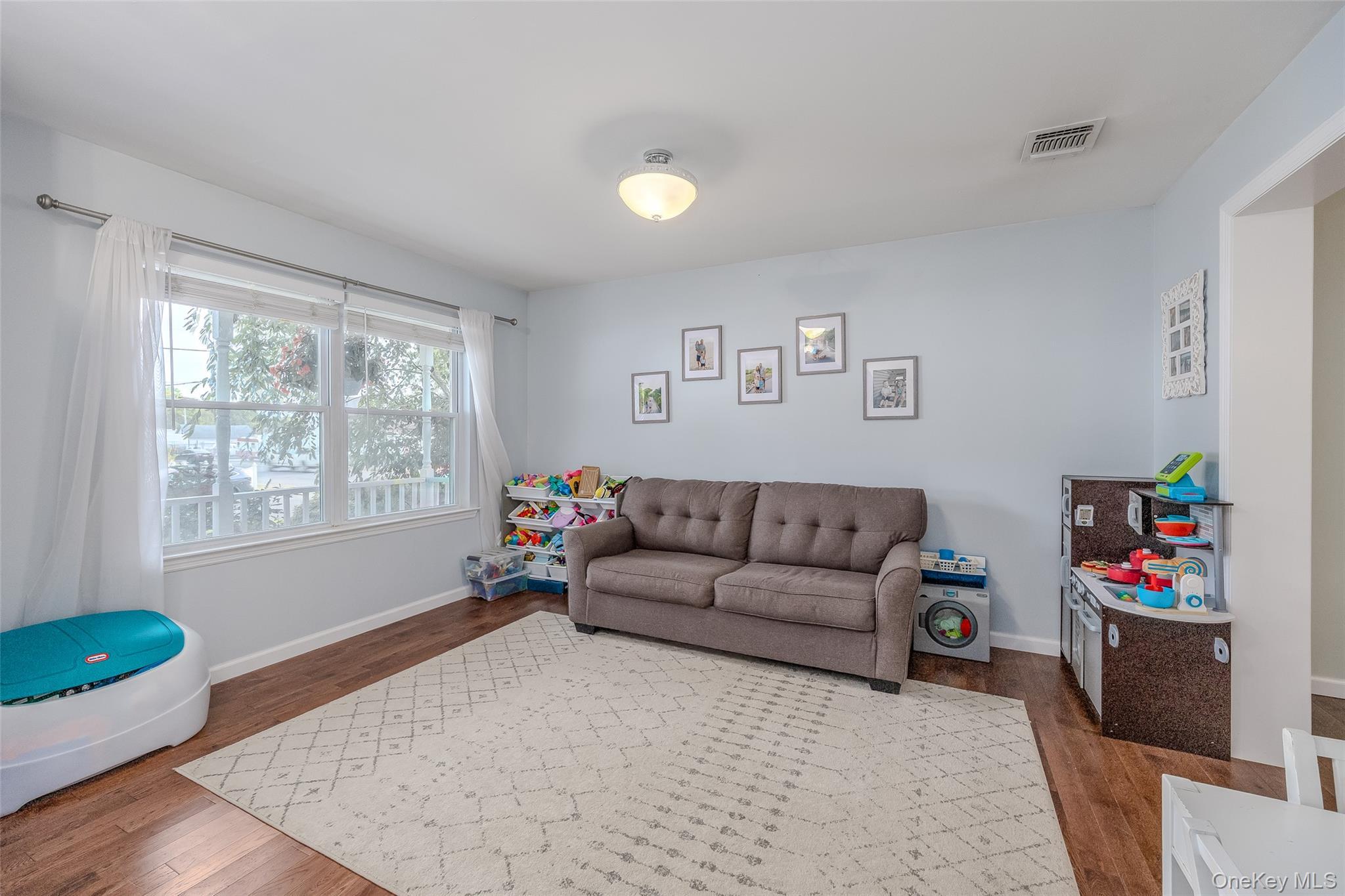 Single Family Baker Suffolk County, NY 11951, MLS-919764-9