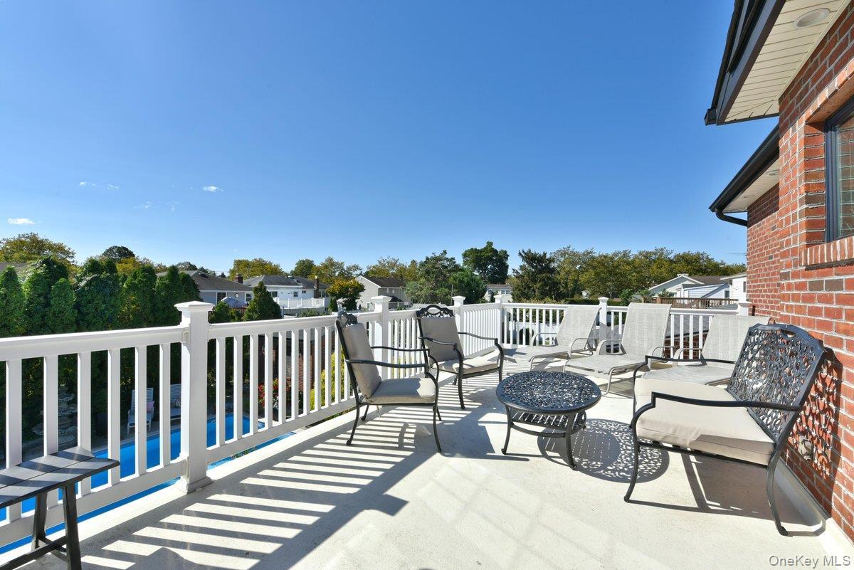 Single Family Monroe  Nassau County, NY 11710, MLS-919769-28