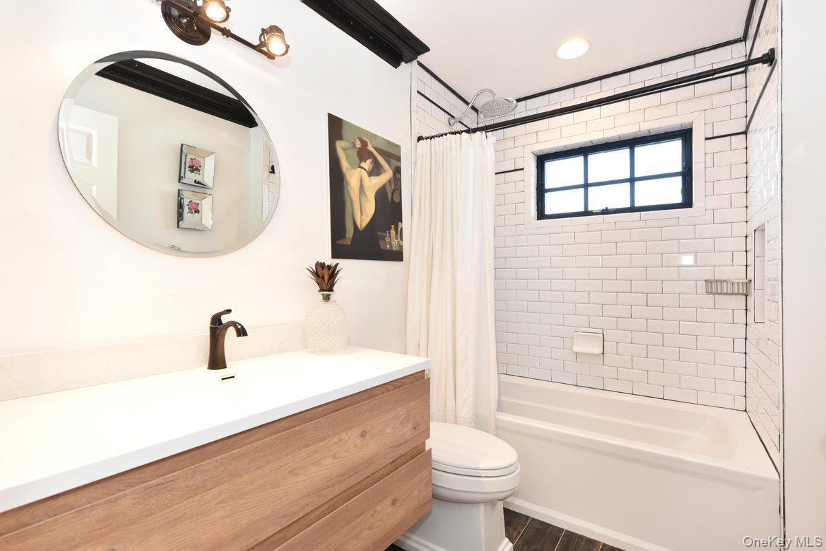 Single Family Monroe  Nassau County, NY 11710, MLS-919769-34