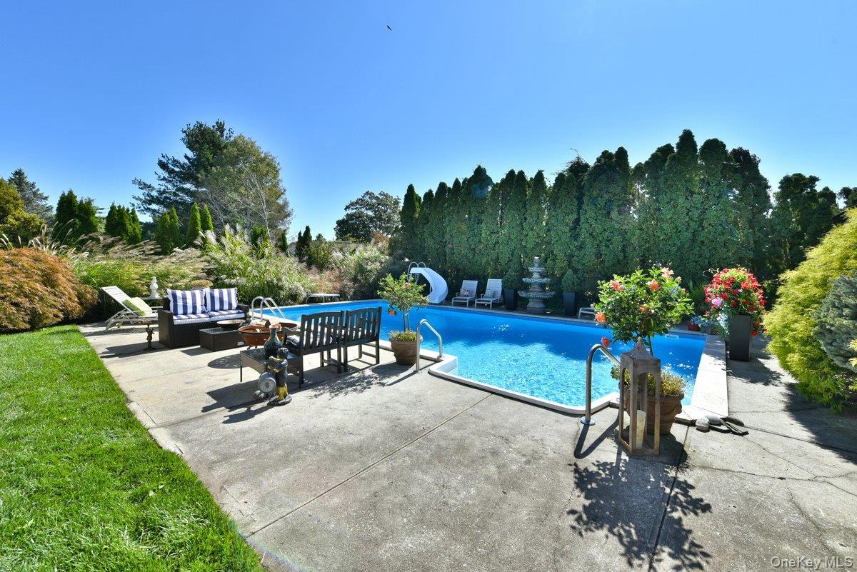 Single Family Monroe  Nassau County, NY 11710, MLS-919769-37