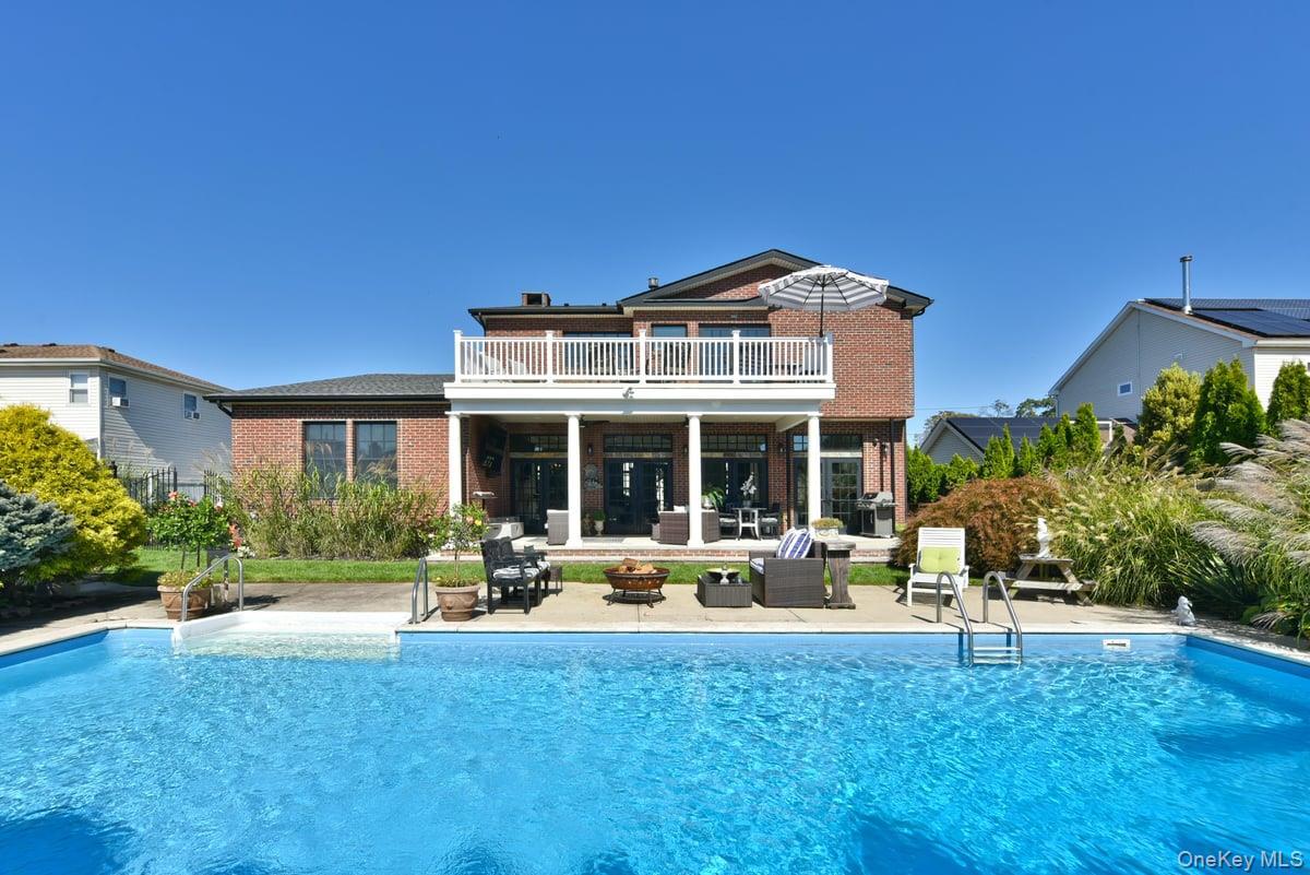 Single Family Monroe  Nassau County, NY 11710, MLS-919769-38