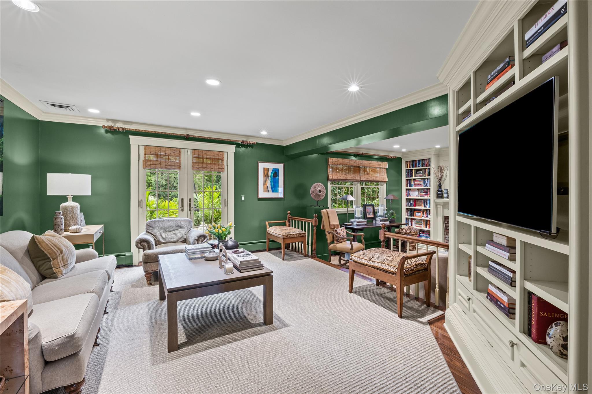 Single Family Bay Suffolk County, NY 11743, MLS-919790-10