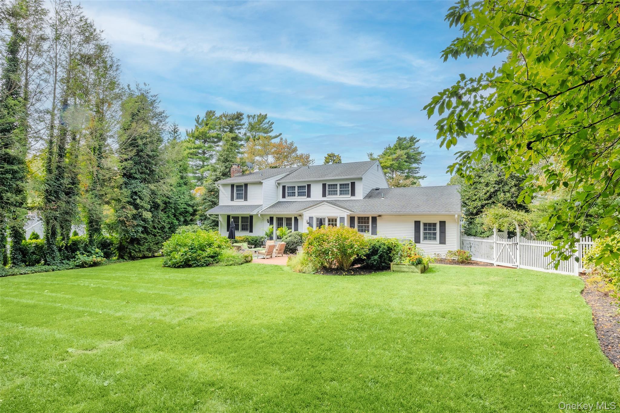 Single Family Bay Suffolk County, NY 11743, MLS-919790-35