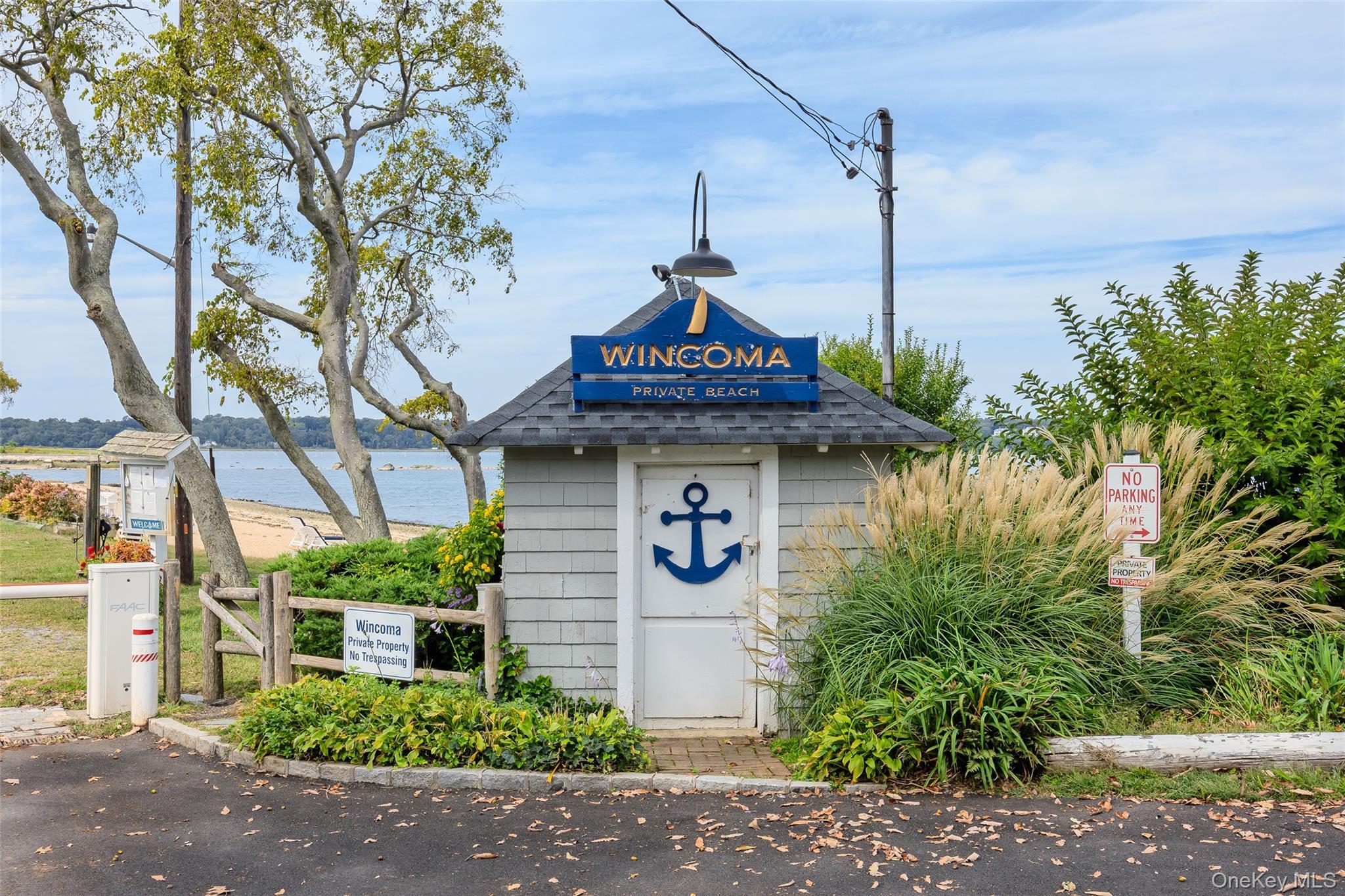 Single Family Bay Suffolk County, NY 11743, MLS-919790-41