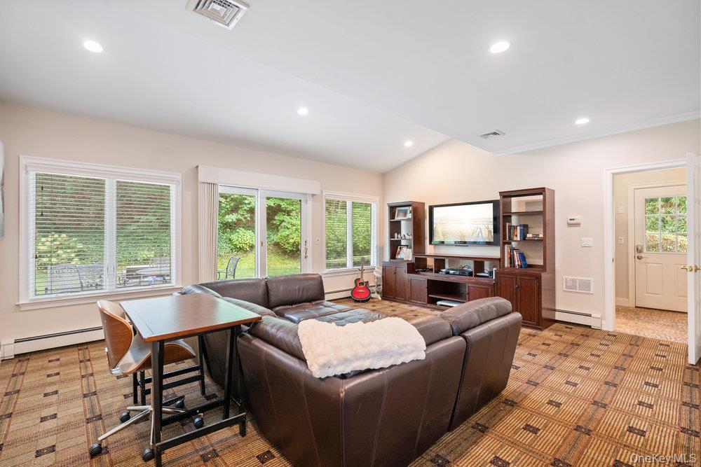 Single Family Chestnut Nassau County, NY 11576, MLS-919840-13