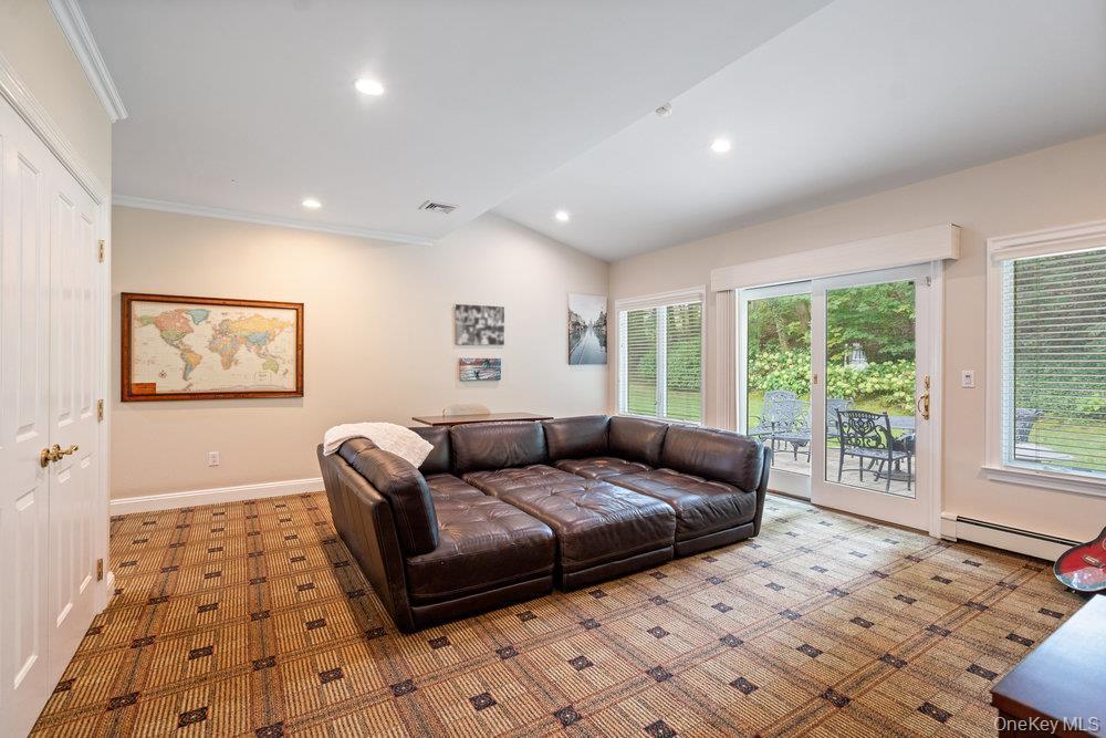 Single Family Chestnut Nassau County, NY 11576, MLS-919840-15