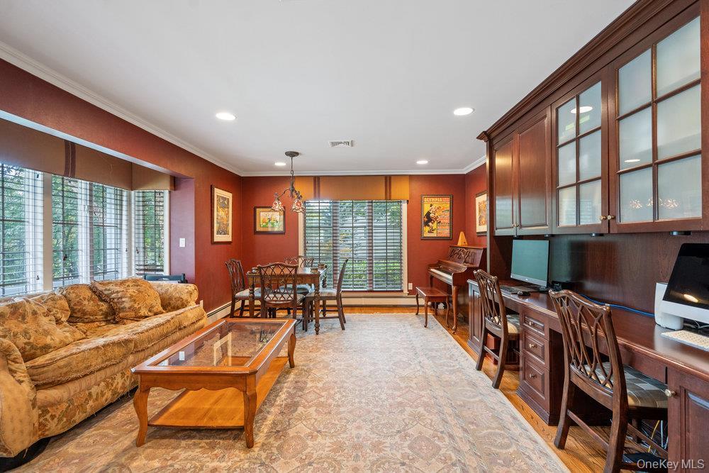 Single Family Chestnut Nassau County, NY 11576, MLS-919840-2