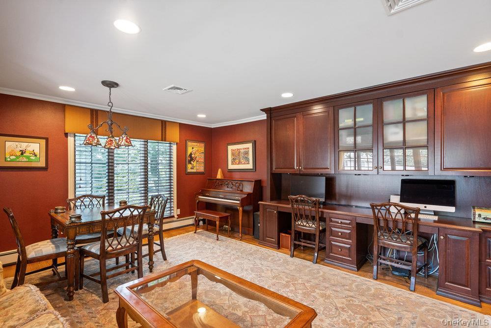 Single Family Chestnut Nassau County, NY 11576, MLS-919840-3