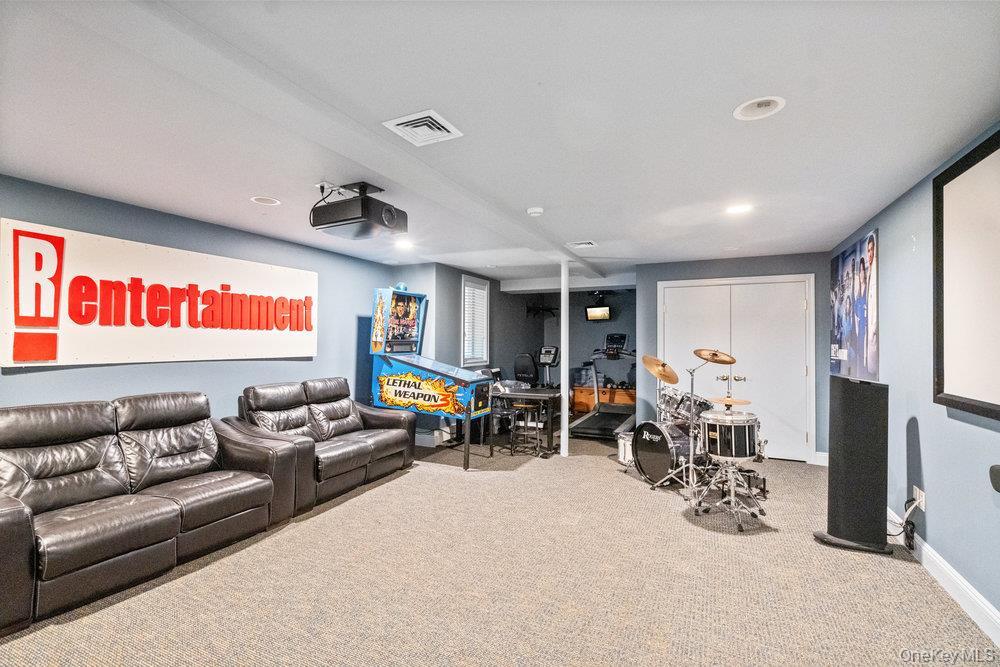 Single Family Chestnut Nassau County, NY 11576, MLS-919840-30