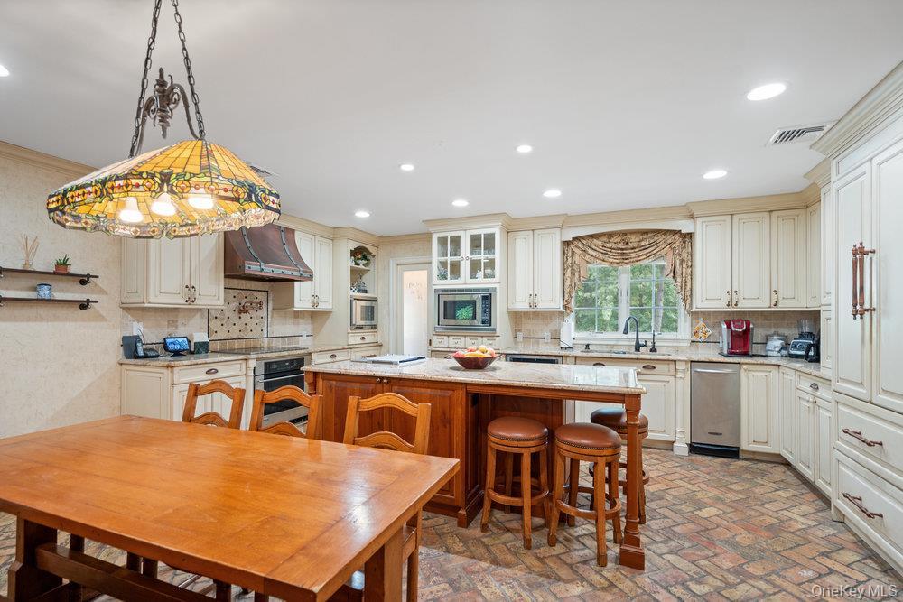 Single Family Chestnut Nassau County, NY 11576, MLS-919840-8