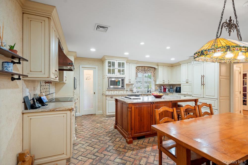 Single Family Chestnut Nassau County, NY 11576, MLS-919840-9