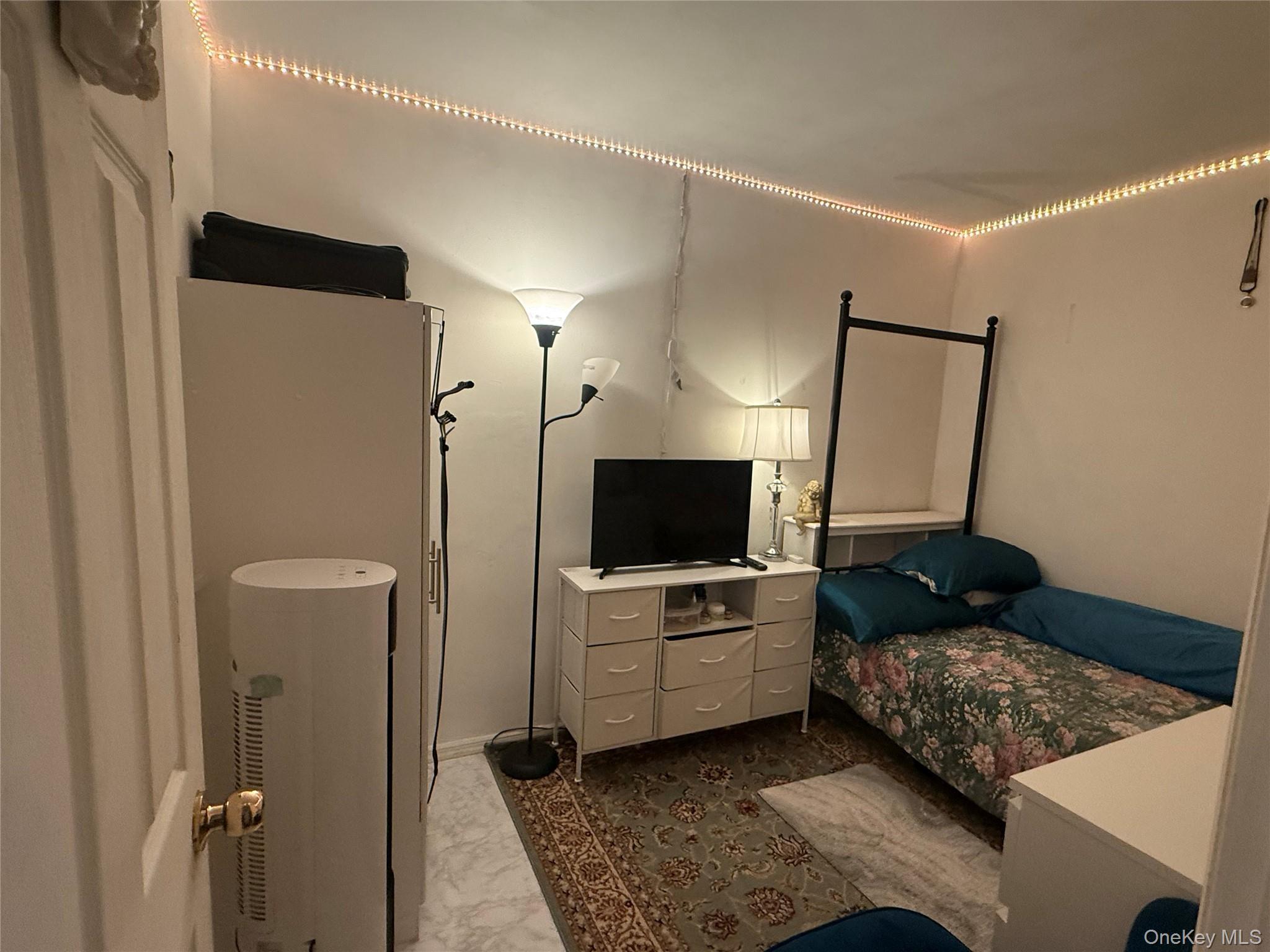 Condo Leverich  Queens, NY 11372, MLS-919896-14