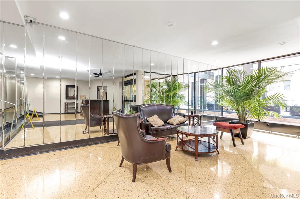 Condo Leverich  Queens, NY 11372, MLS-919896-4