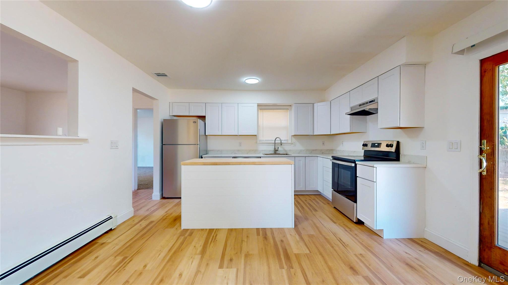 Single Family Brushwood  Suffolk County, NY 11967, MLS-919908-6