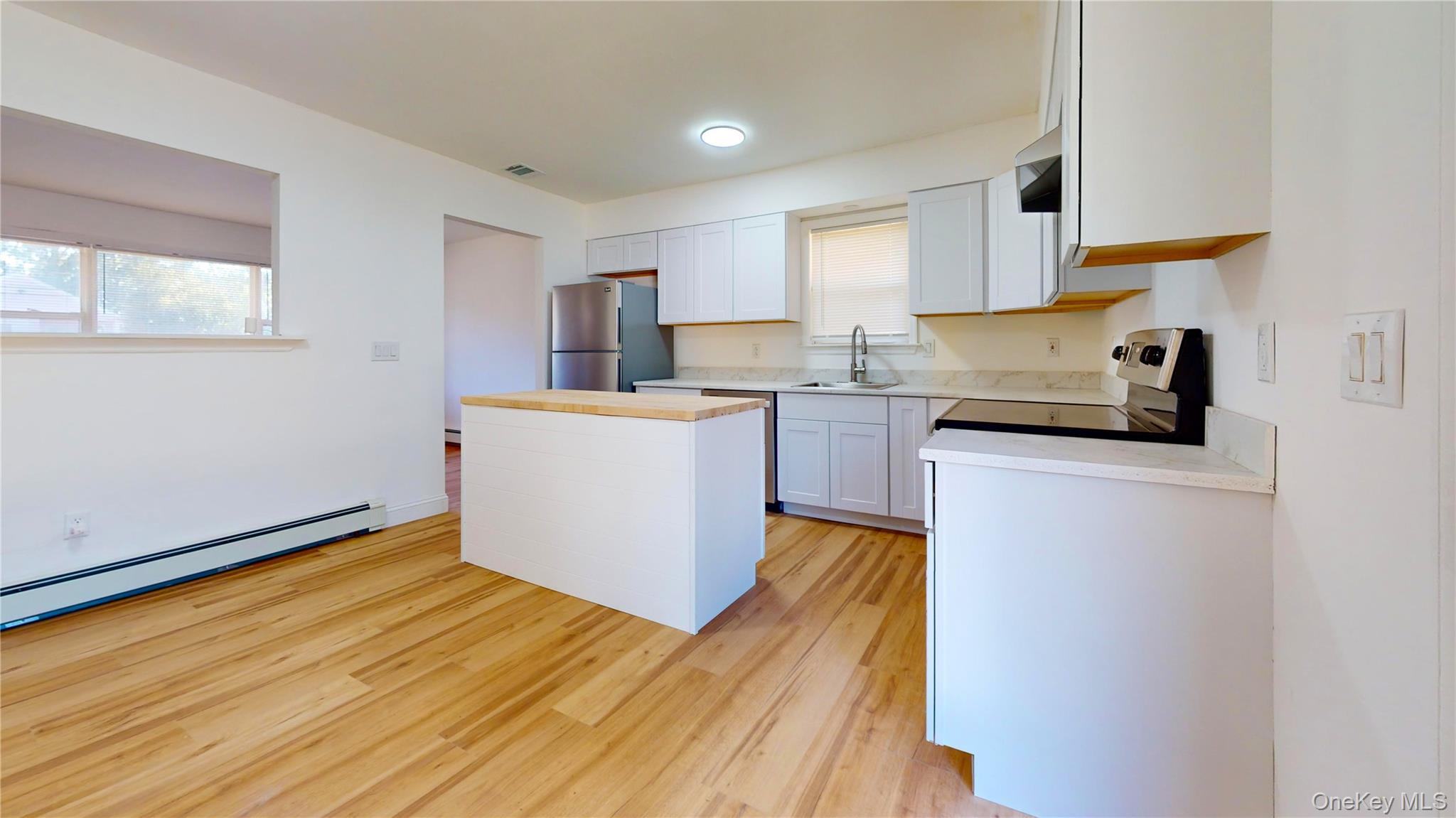 Single Family Brushwood  Suffolk County, NY 11967, MLS-919908-7