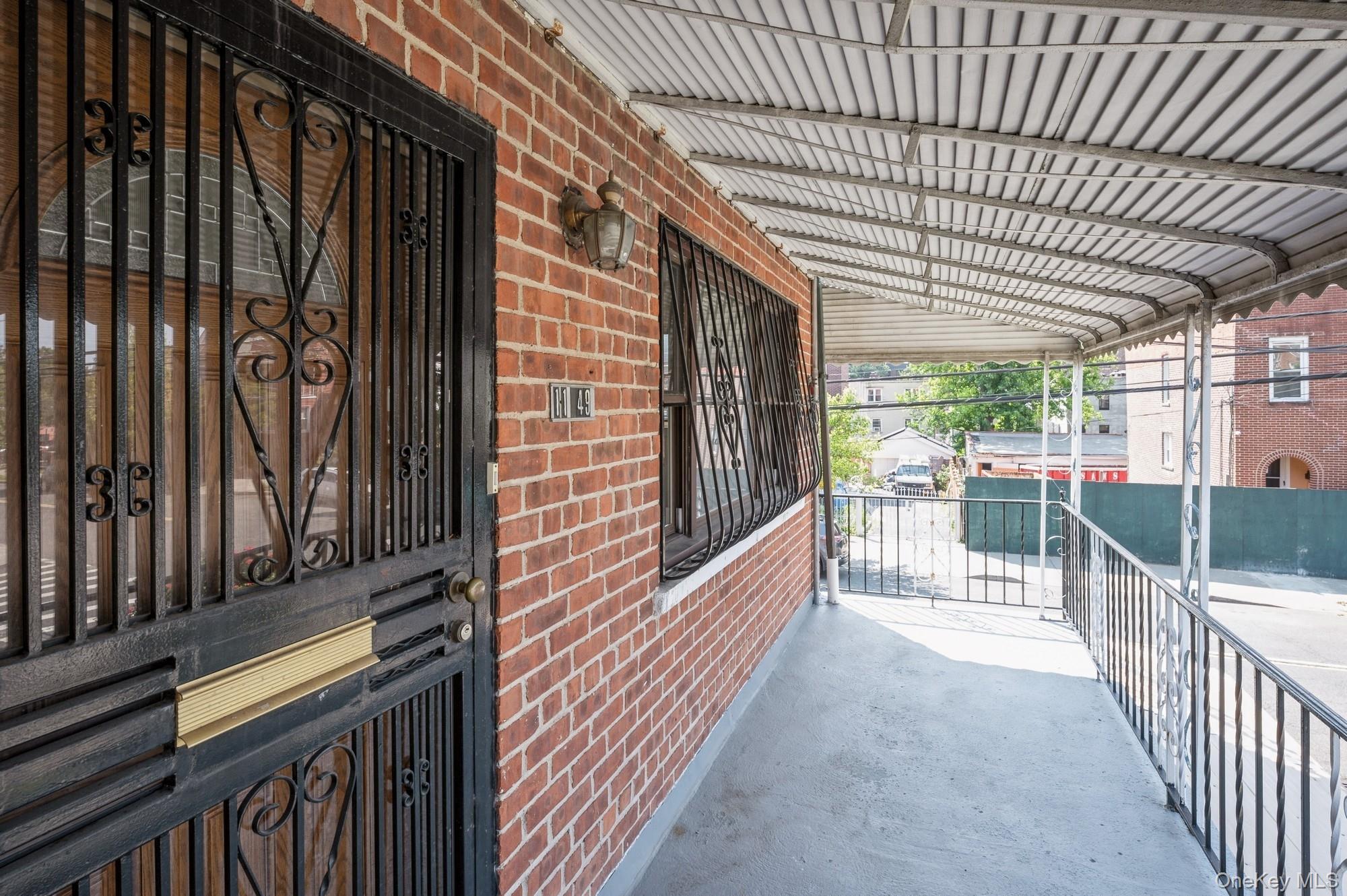 Single Family East 219th Bronx, NY 10469, MLS-919922-2