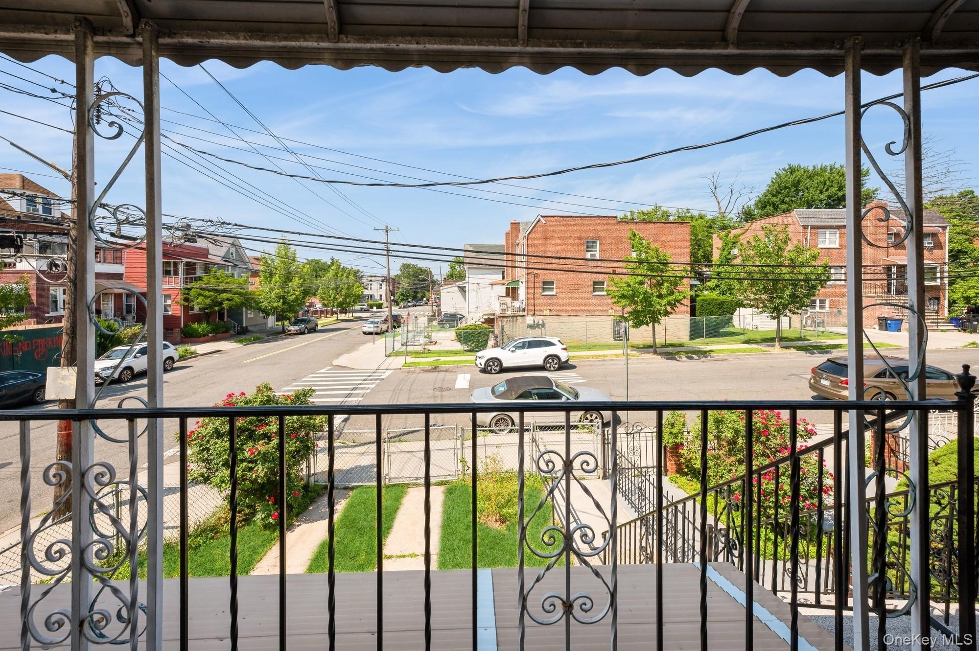 Single Family East 219th Bronx, NY 10469, MLS-919922-4