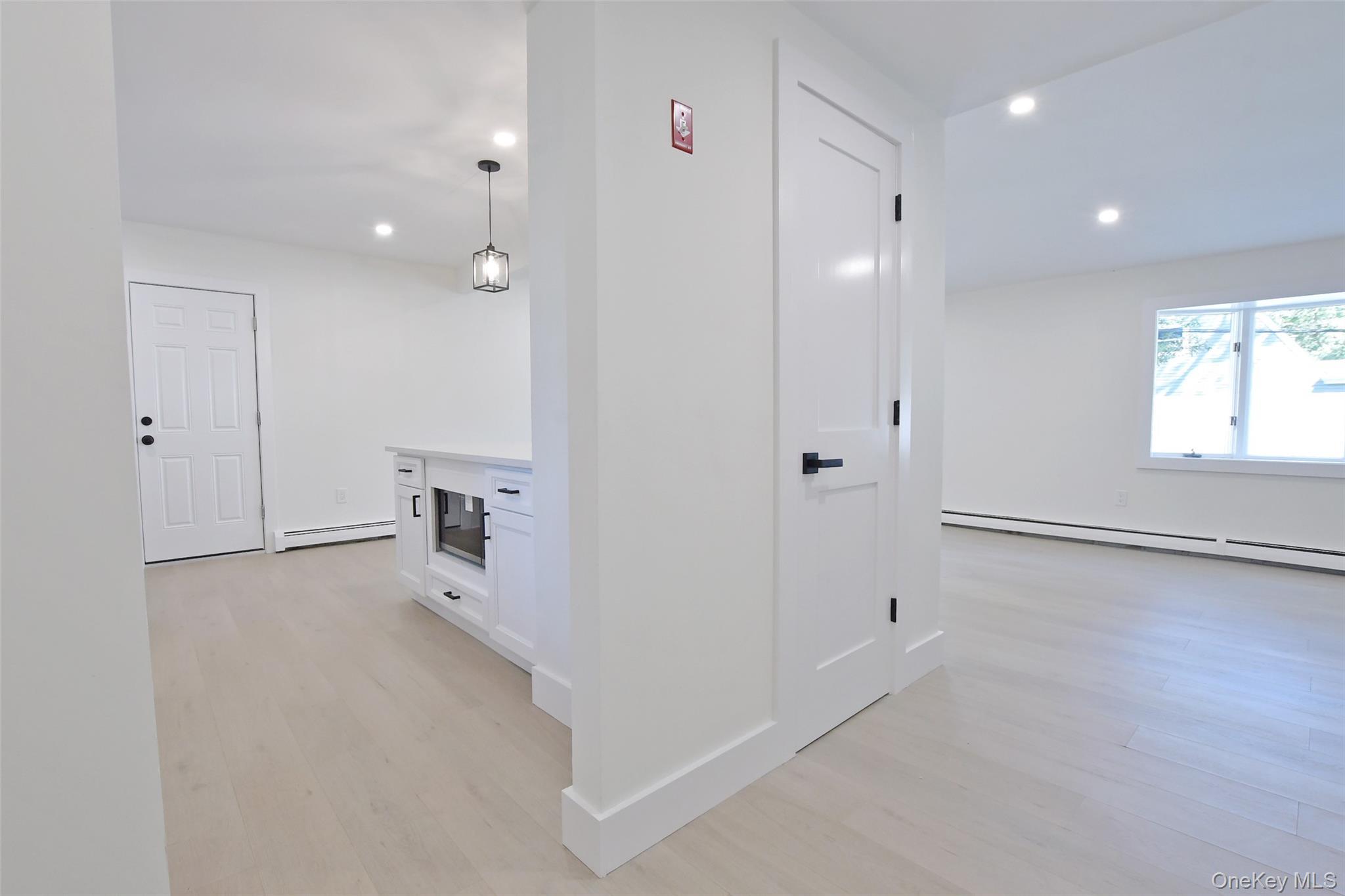 Single Family Spurwoods  Suffolk County, NY 11738, MLS-919960-16