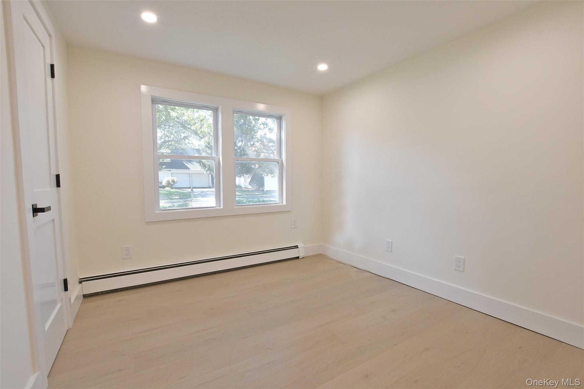 Single Family Spurwoods  Suffolk County, NY 11738, MLS-919960-20