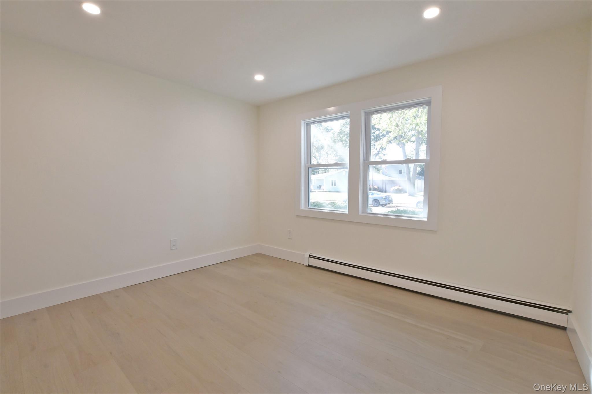 Single Family Spurwoods  Suffolk County, NY 11738, MLS-919960-21