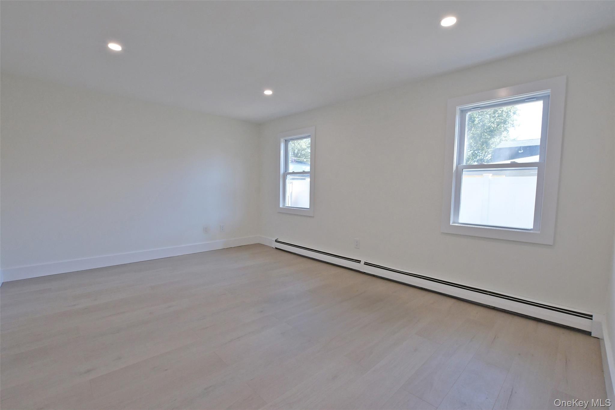 Single Family Spurwoods  Suffolk County, NY 11738, MLS-919960-24