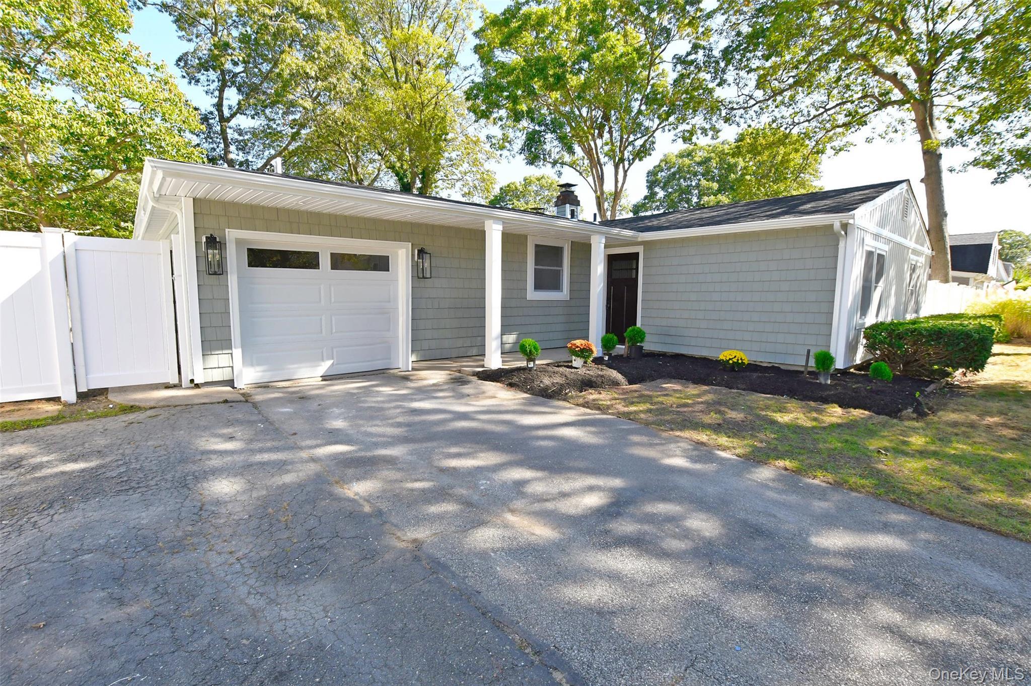 Single Family Spurwoods  Suffolk County, NY 11738, MLS-919960-3