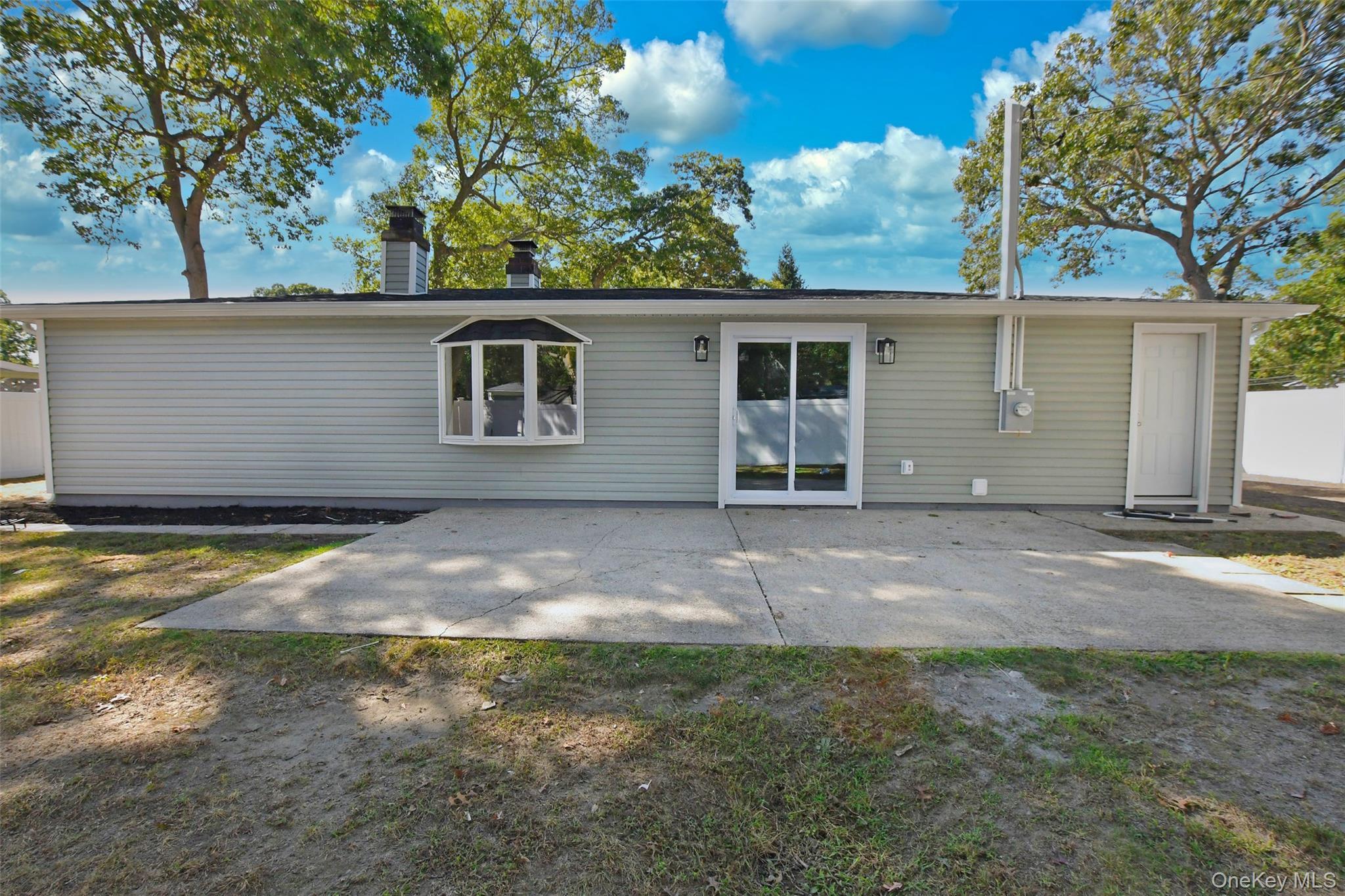 Single Family Spurwoods  Suffolk County, NY 11738, MLS-919960-33