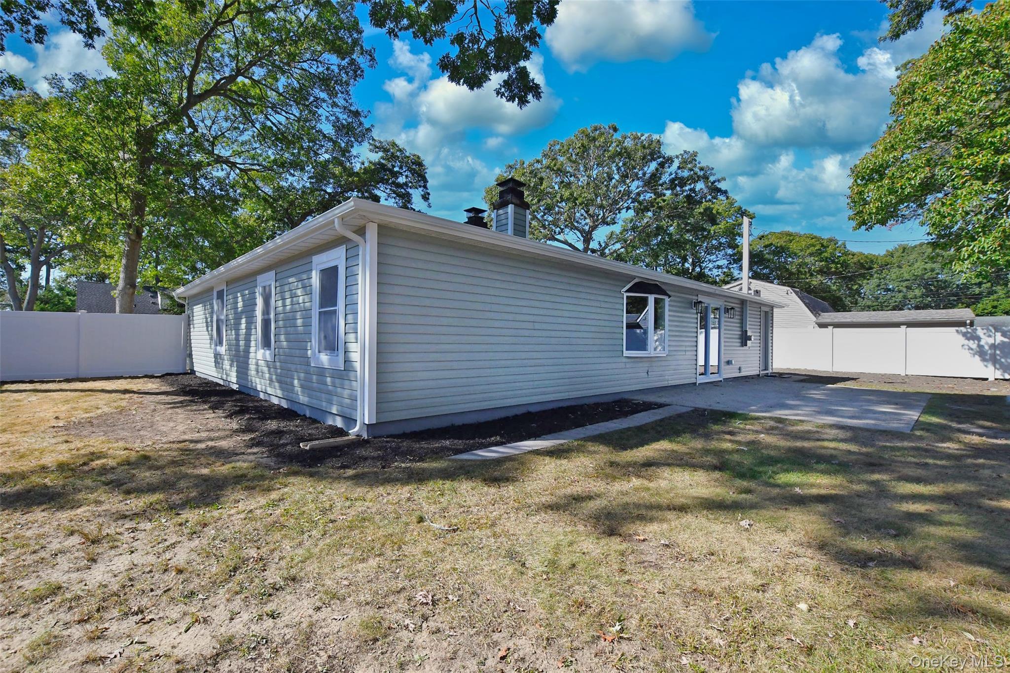 Single Family Spurwoods  Suffolk County, NY 11738, MLS-919960-34