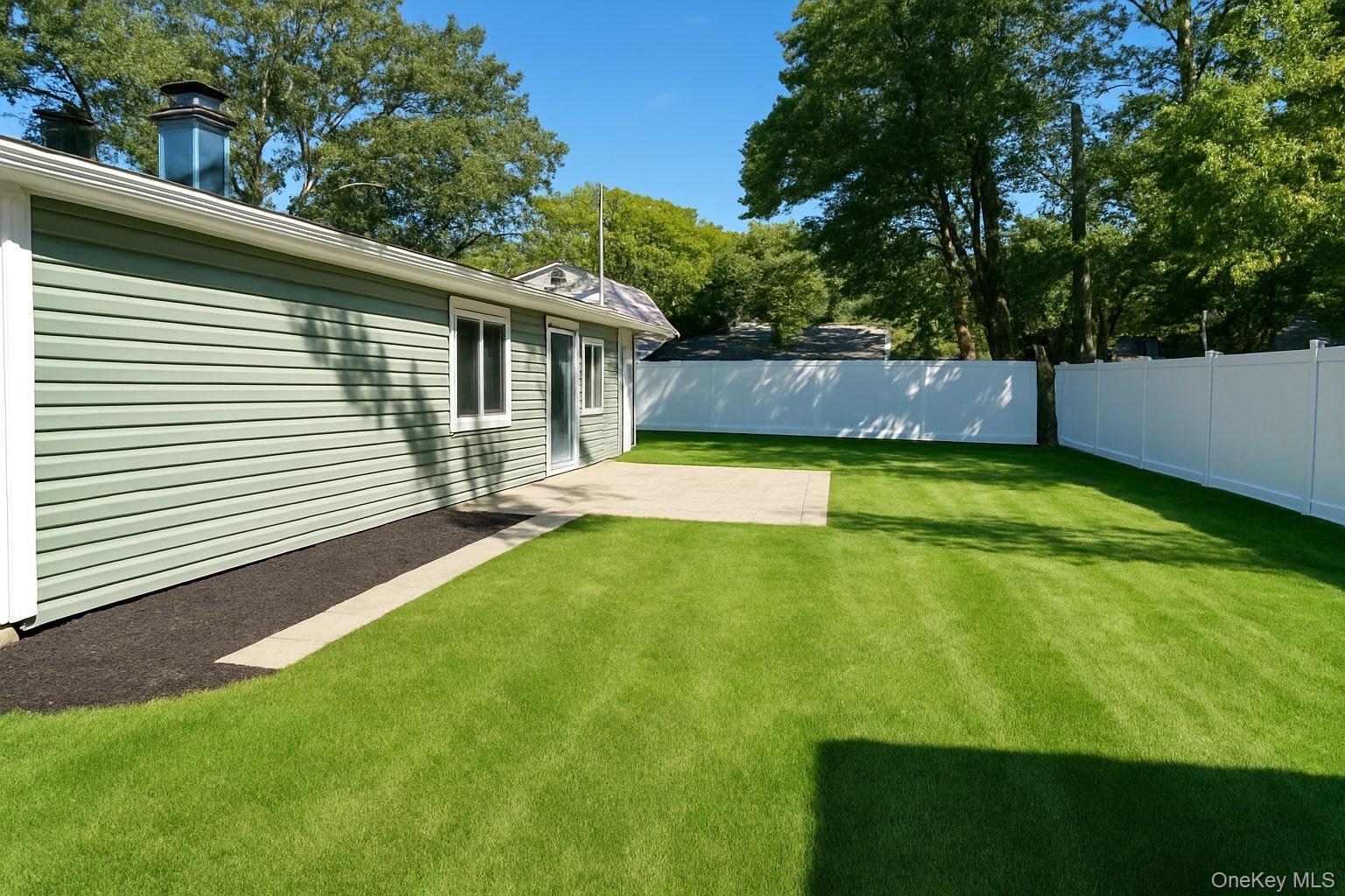 Single Family Spurwoods  Suffolk County, NY 11738, MLS-919960-36