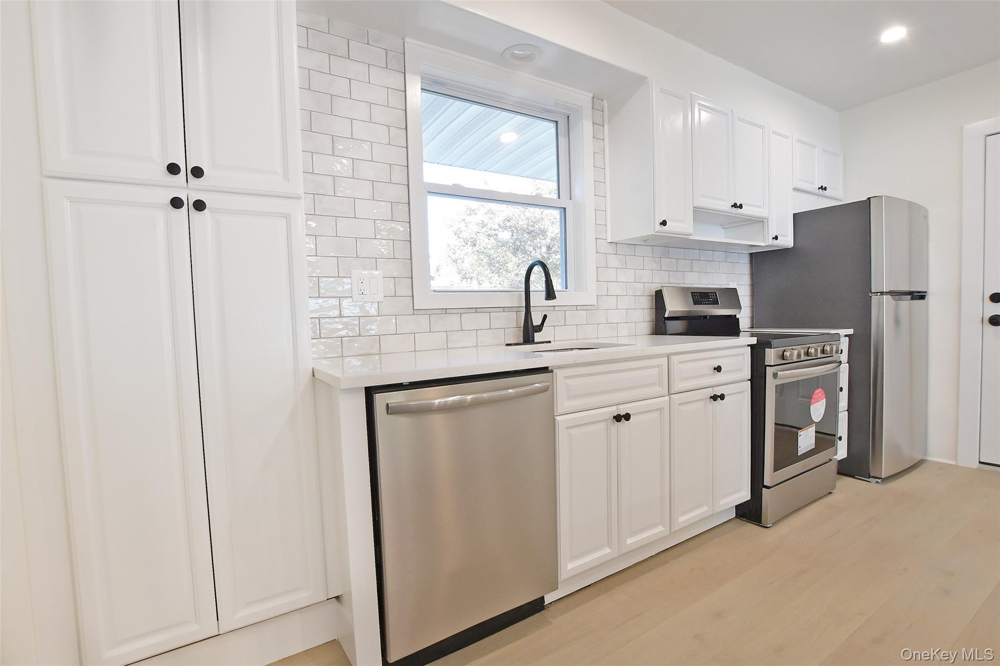 Single Family Spurwoods  Suffolk County, NY 11738, MLS-919960-6