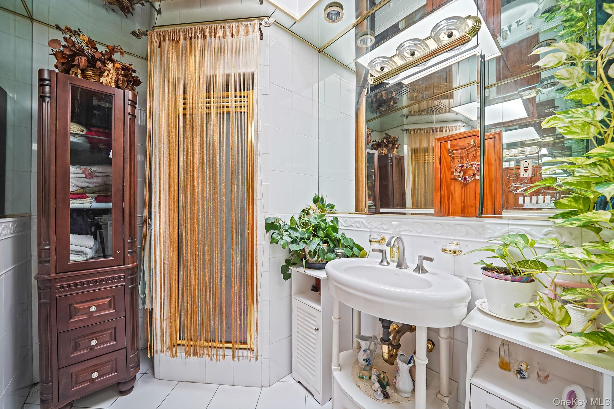 Single Family 87th  Brooklyn, NY 11236, MLS-919995-18