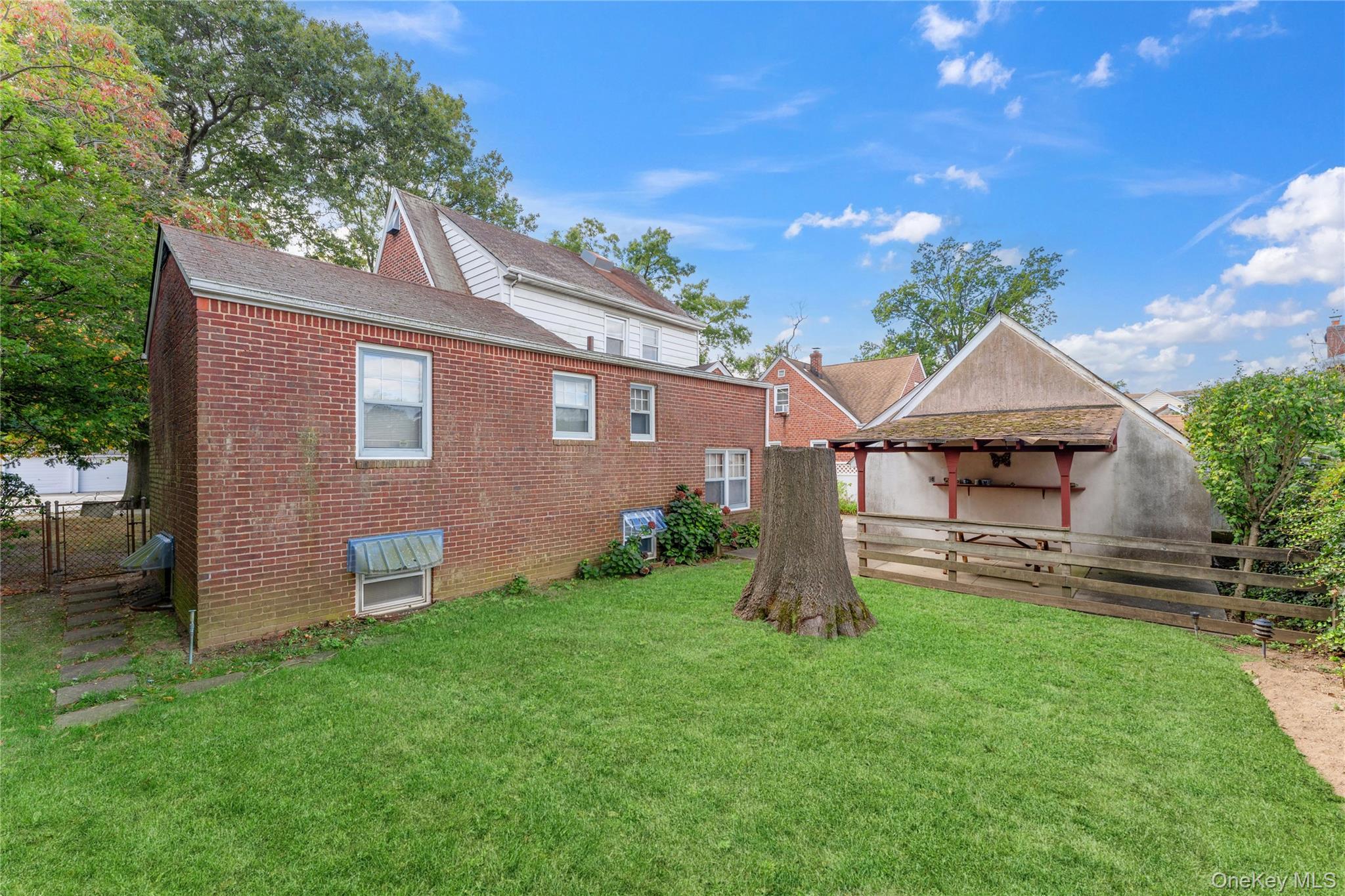 Single Family Surprise  Nassau County, NY 11003, MLS-919999-21