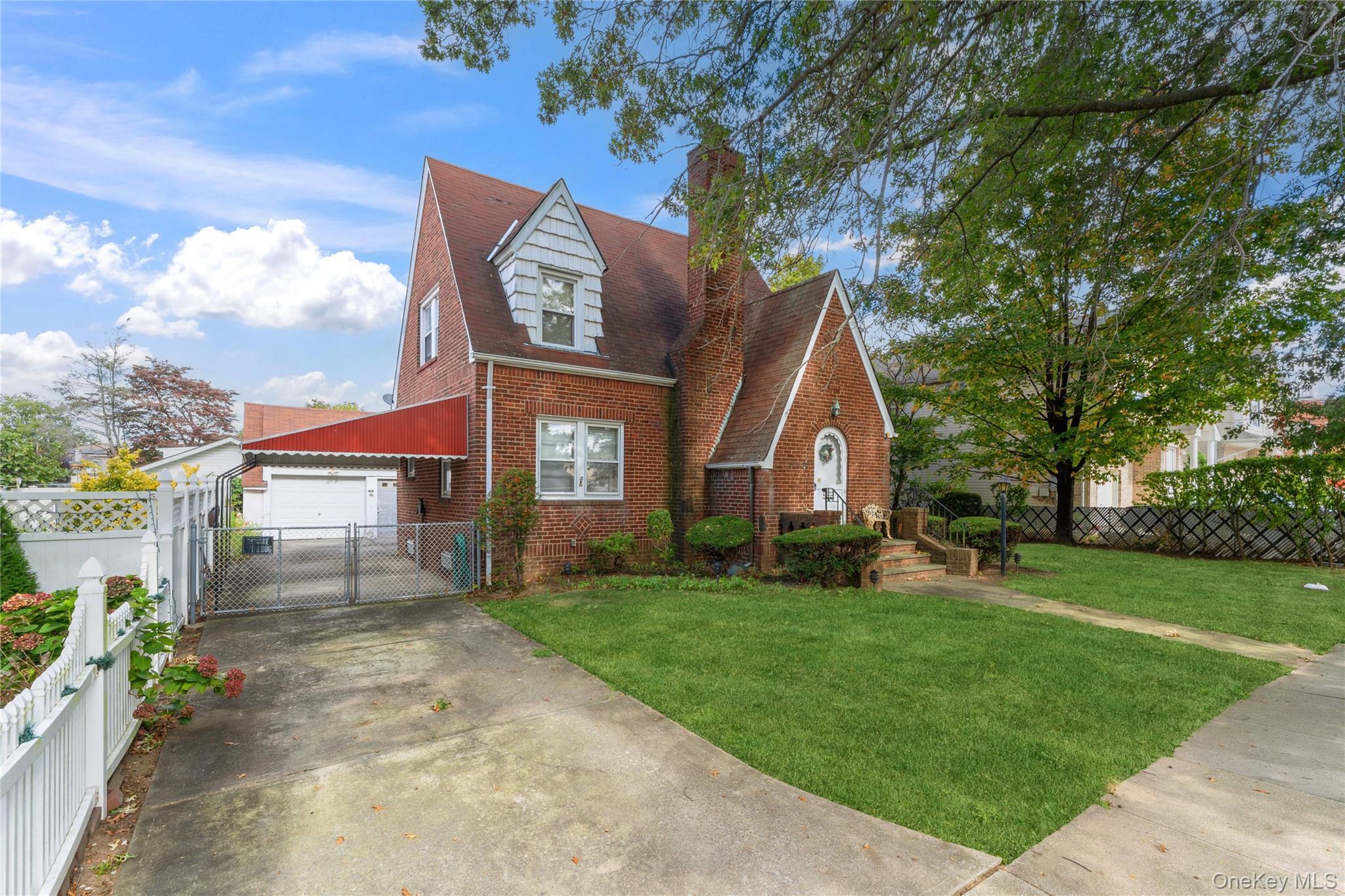 Single Family Surprise  Nassau County, NY 11003, MLS-919999-23