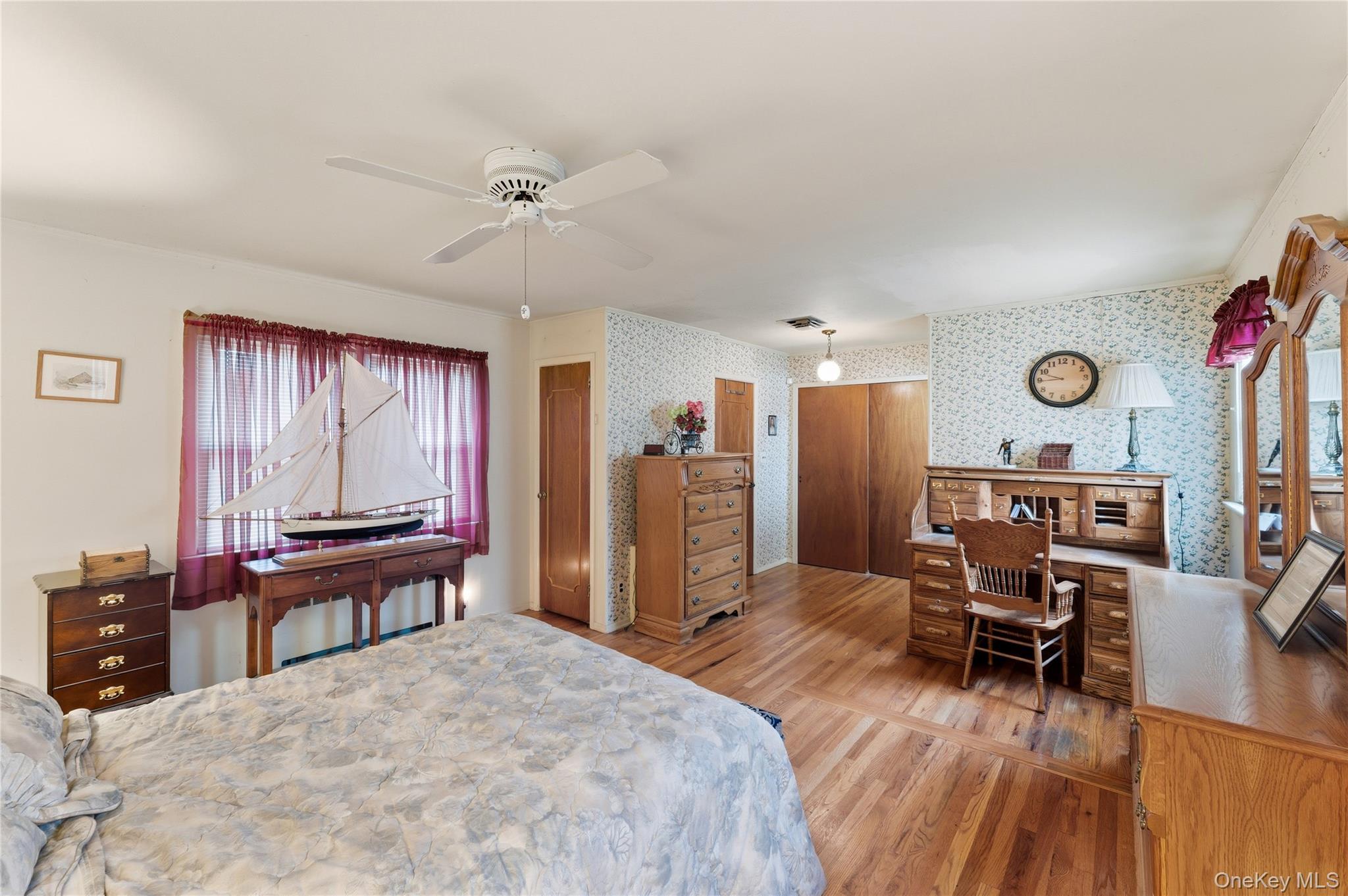 Single Family Surprise  Nassau County, NY 11003, MLS-919999-8